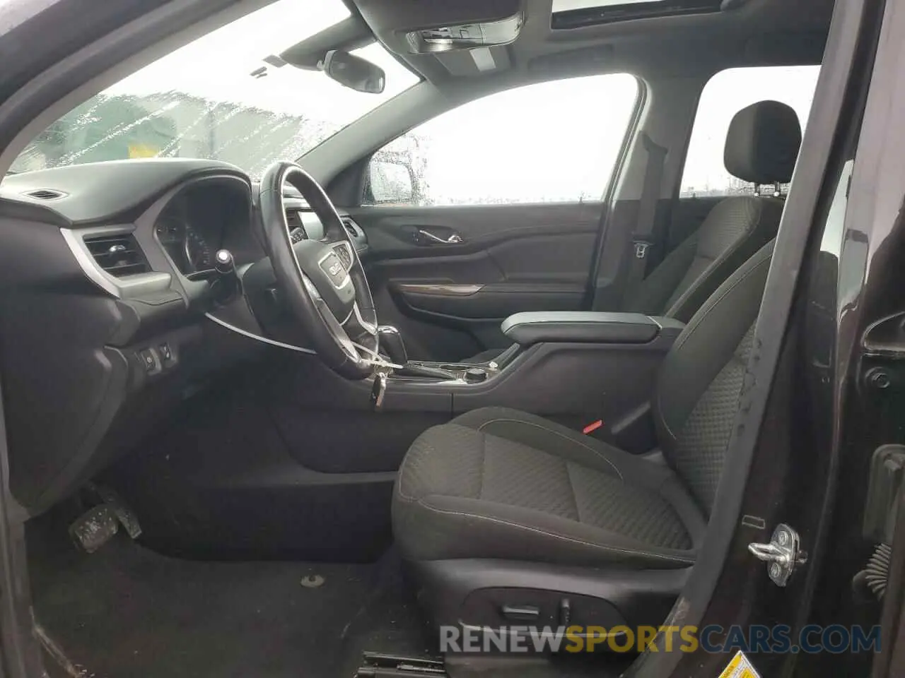 7 Photograph of a damaged car 1GKKNSLS6KZ151026 GMC ACADIA 2019