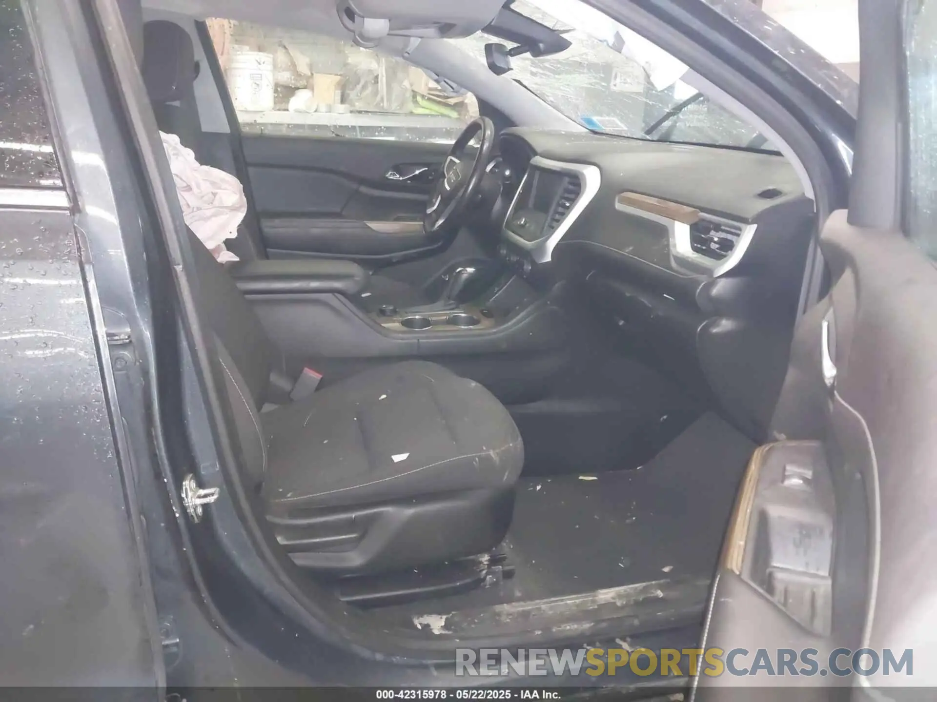 5 Photograph of a damaged car 1GKKNSLS7KZ237980 GMC ACADIA 2019