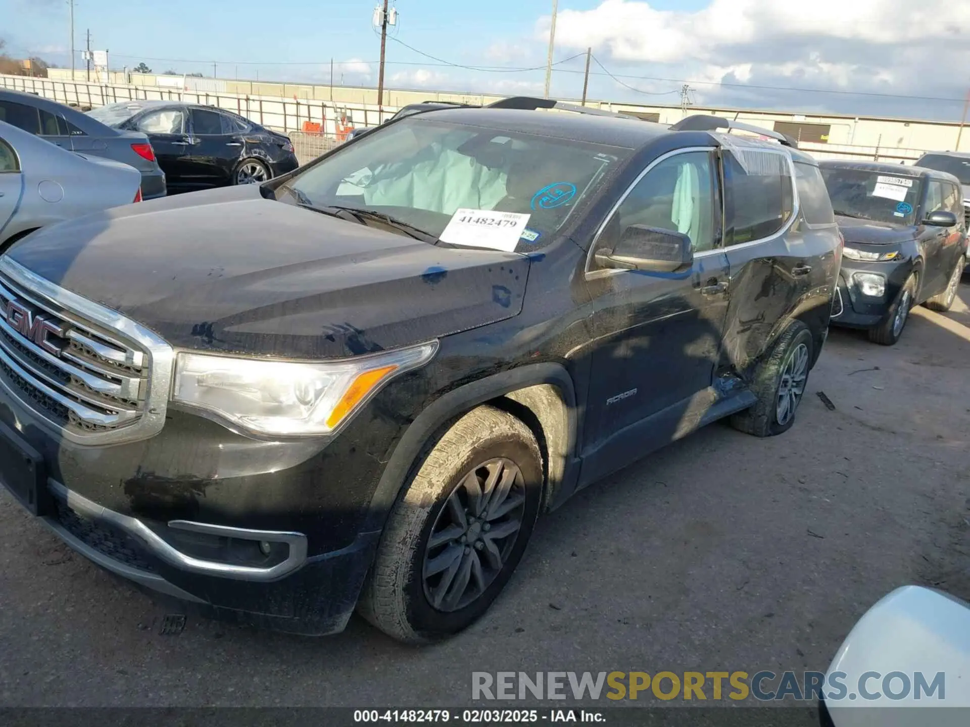 2 Photograph of a damaged car 1GKKNSLS8KZ207788 GMC ACADIA 2019