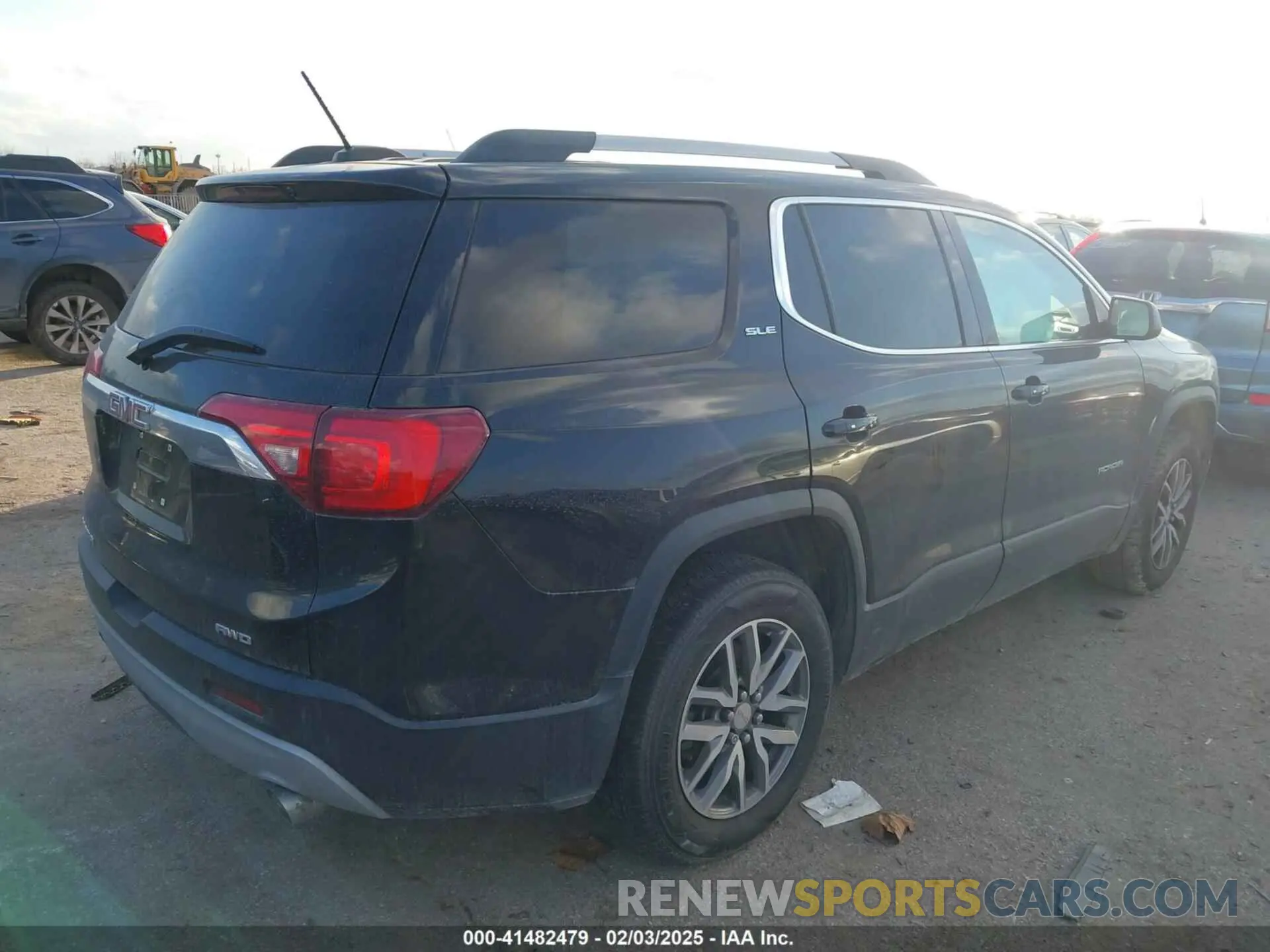 4 Photograph of a damaged car 1GKKNSLS8KZ207788 GMC ACADIA 2019
