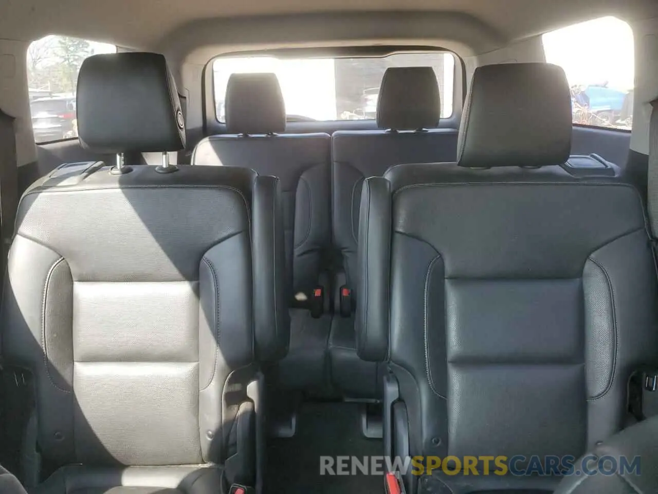 10 Photograph of a damaged car 1GKKNULS3KZ252245 GMC ACADIA 2019