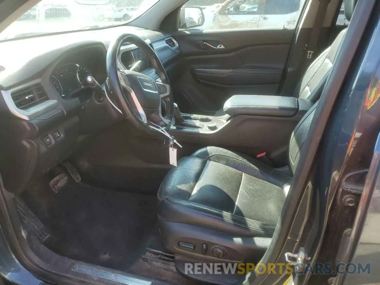 7 Photograph of a damaged car 1GKKNULS3KZ252245 GMC ACADIA 2019