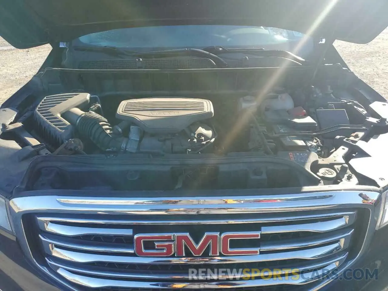 12 Photograph of a damaged car 1GKKNULS3KZ263472 GMC ACADIA 2019