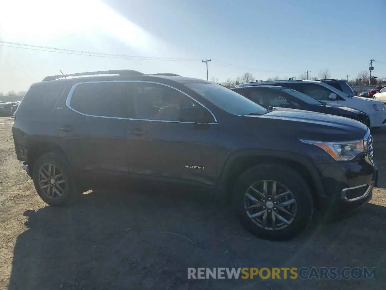 4 Photograph of a damaged car 1GKKNULS3KZ263472 GMC ACADIA 2019
