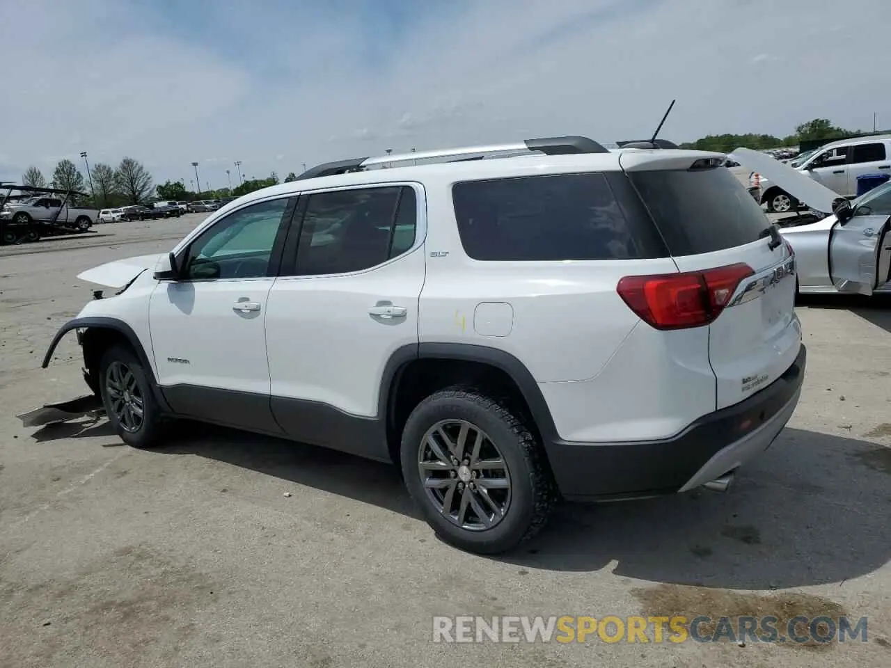 2 Photograph of a damaged car 1GKKNULS3KZ283611 GMC ACADIA 2019
