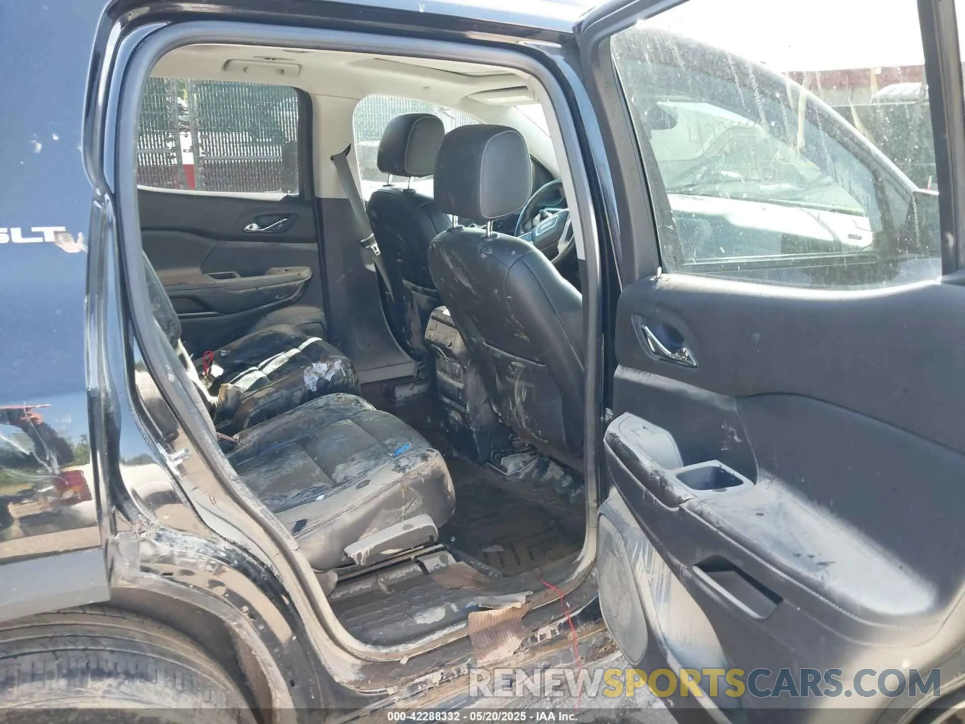 8 Фотография поврежденного автомобиля 1GKKNULS6KZ210622 GMC ACADIA 2019