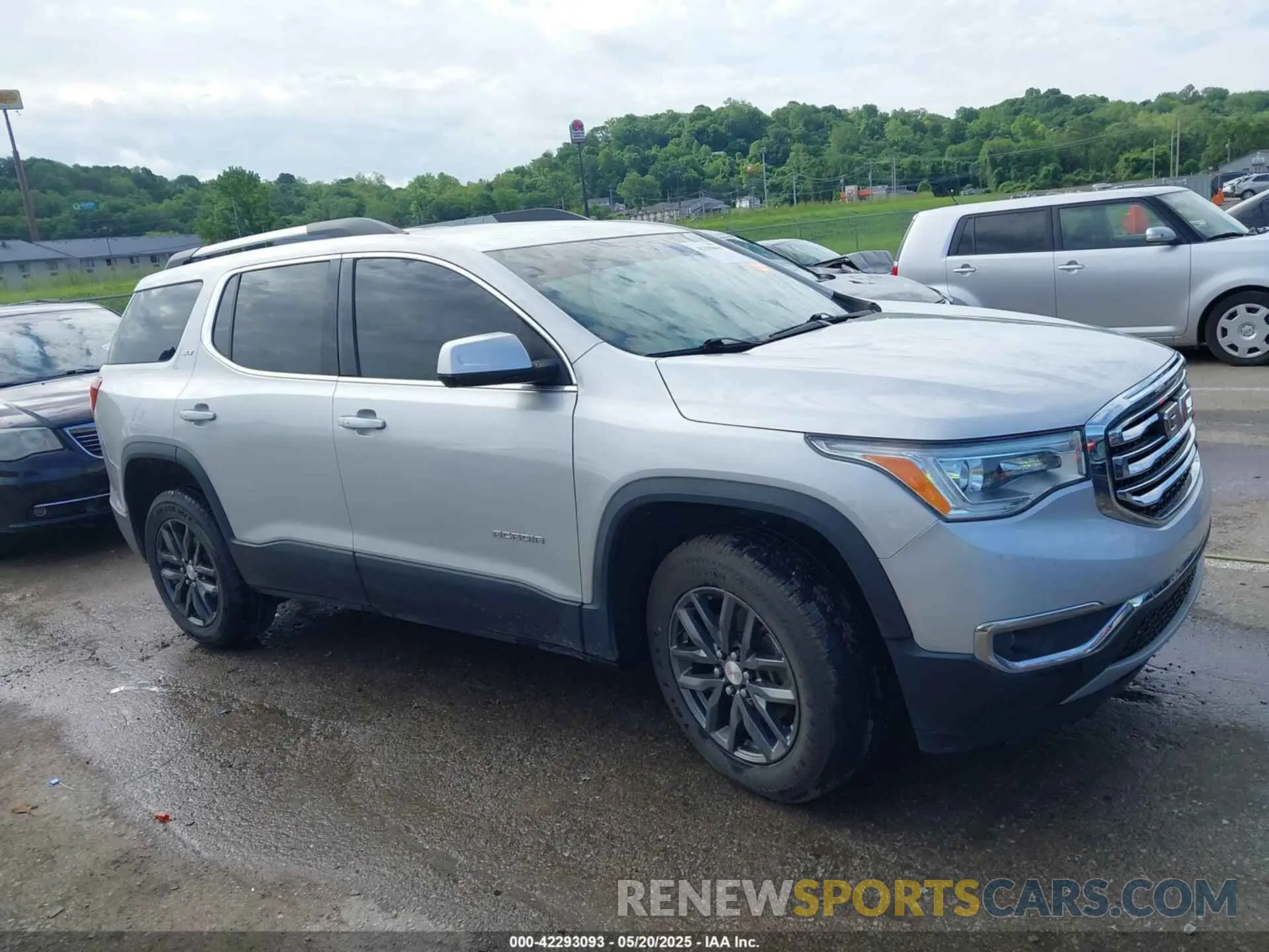 13 Photograph of a damaged car 1GKKNULS7KZ193894 GMC ACADIA 2019
