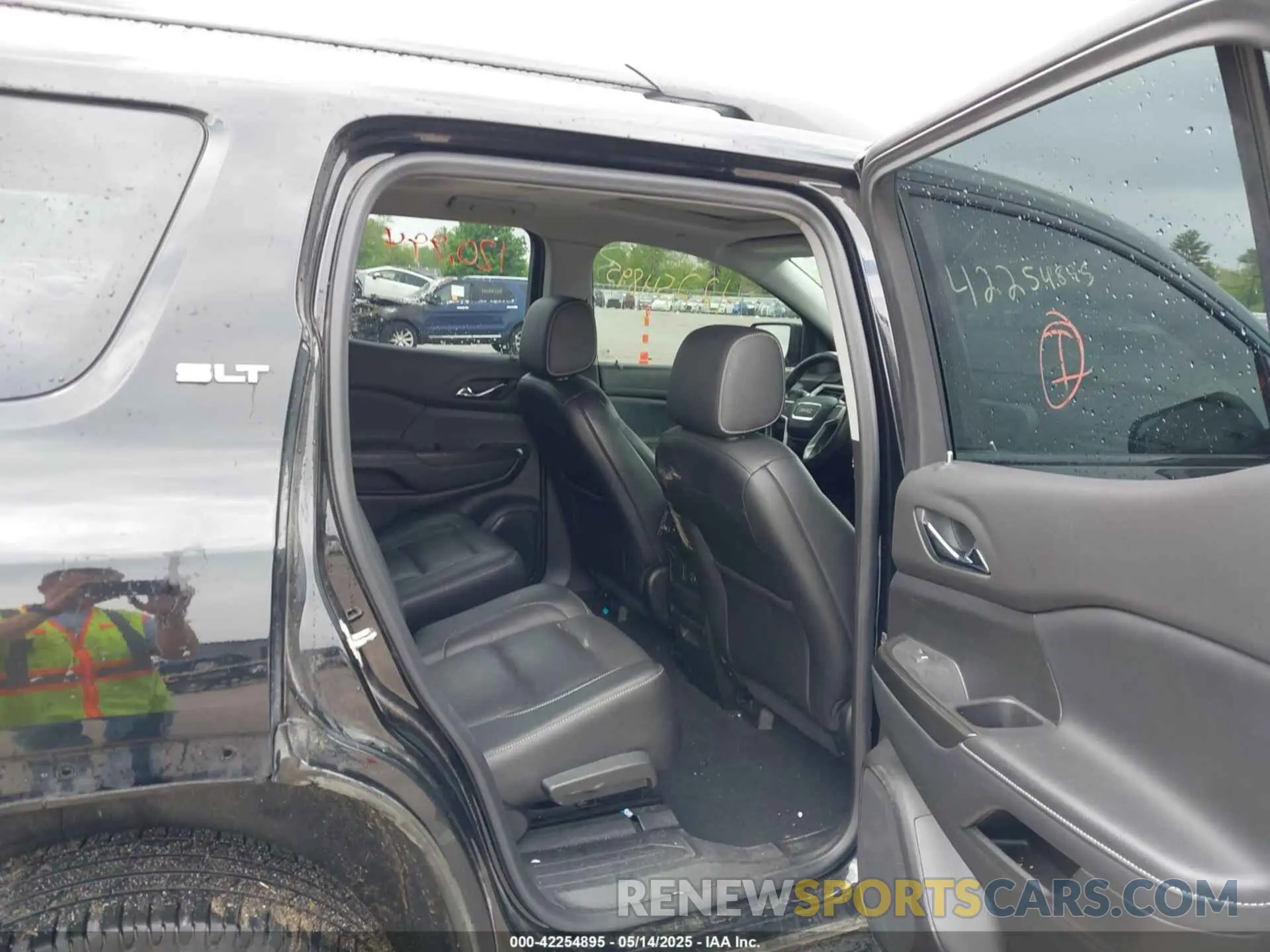 8 Фотография поврежденного автомобиля 1GKKNULSXKZ264229 GMC ACADIA 2019
