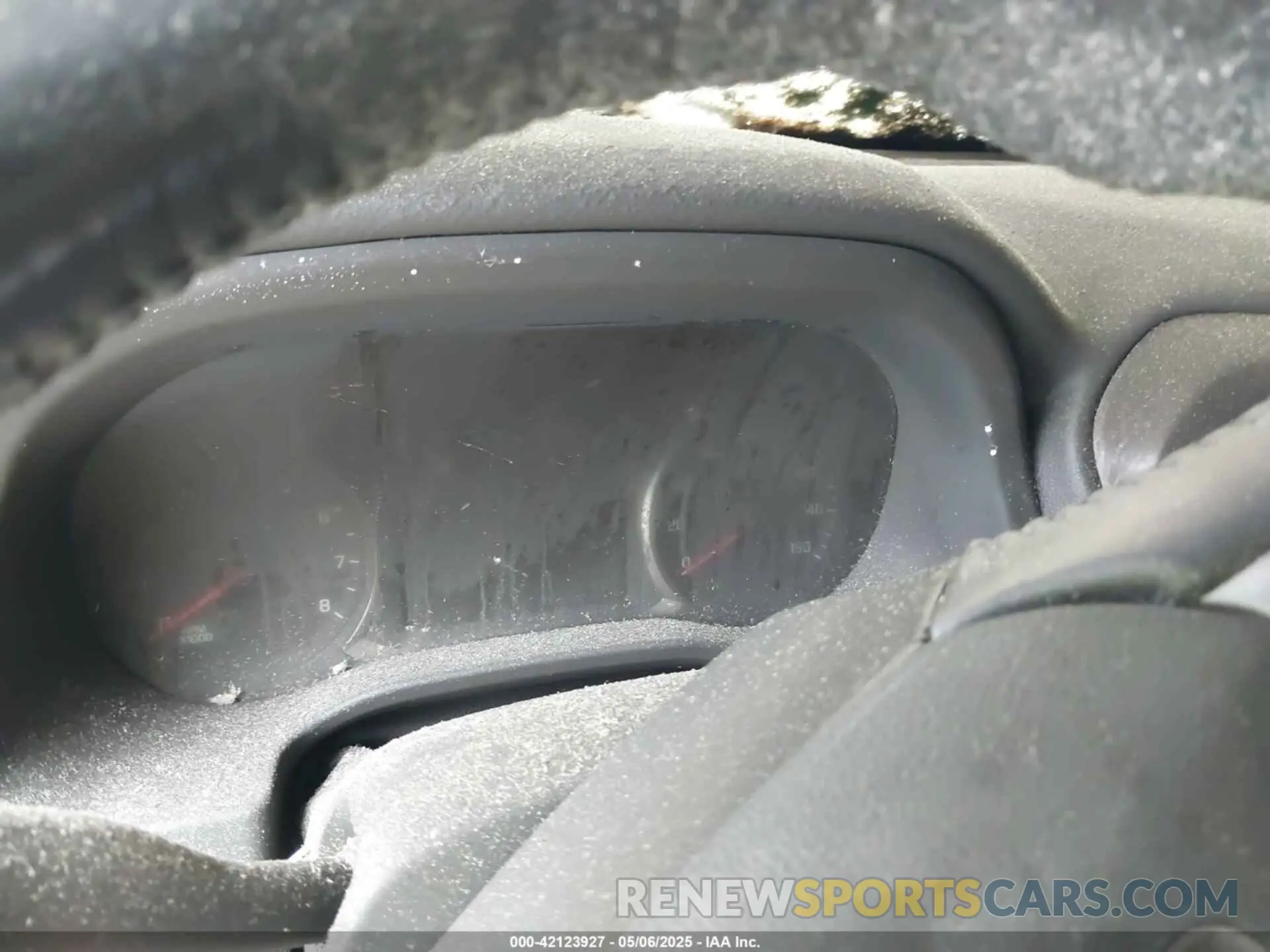 7 Photograph of a damaged car 1GKKNVLS6KZ158317 GMC ACADIA 2019