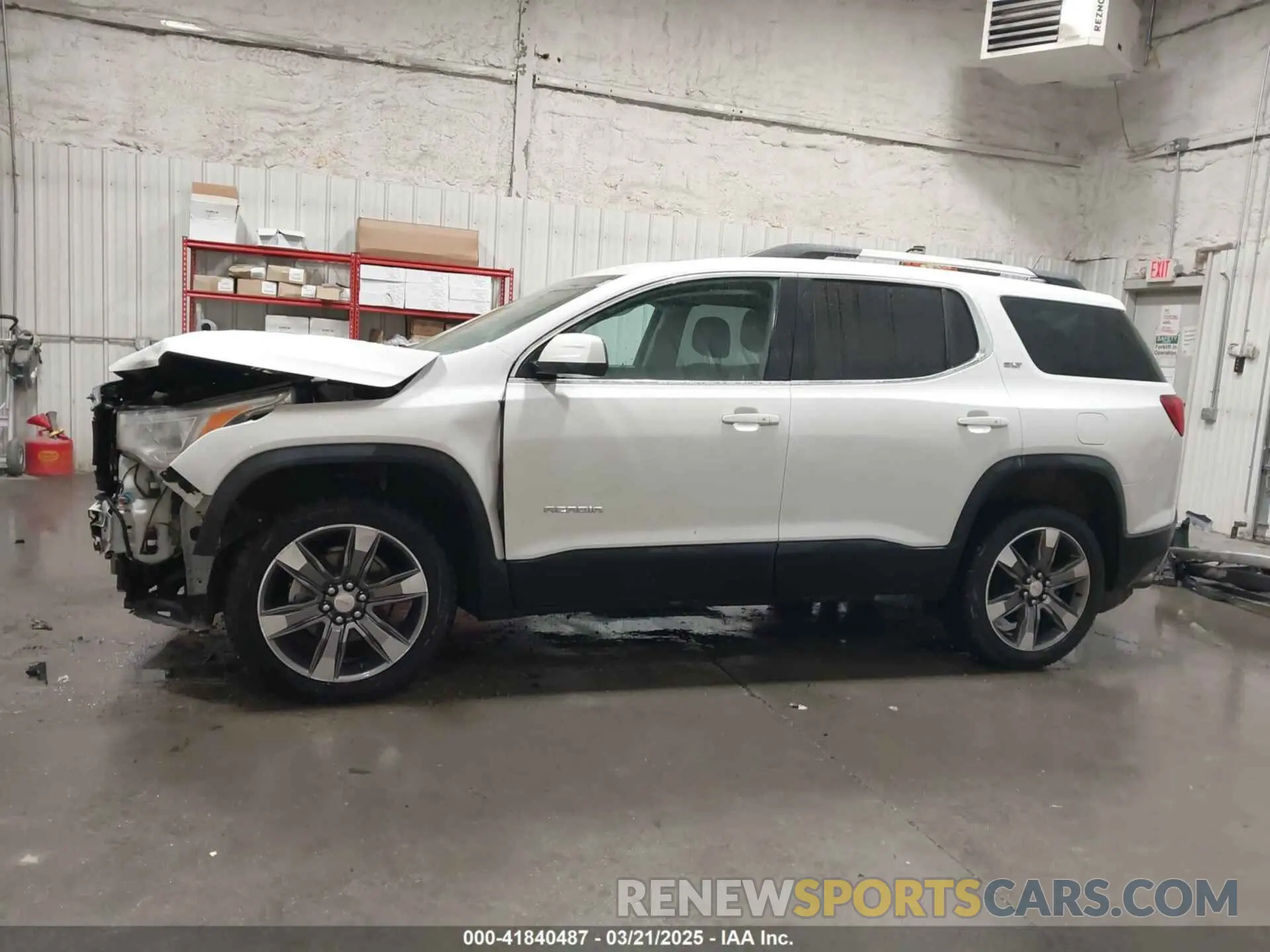 15 Photograph of a damaged car 1GKKNWLS6KZ161319 GMC ACADIA 2019