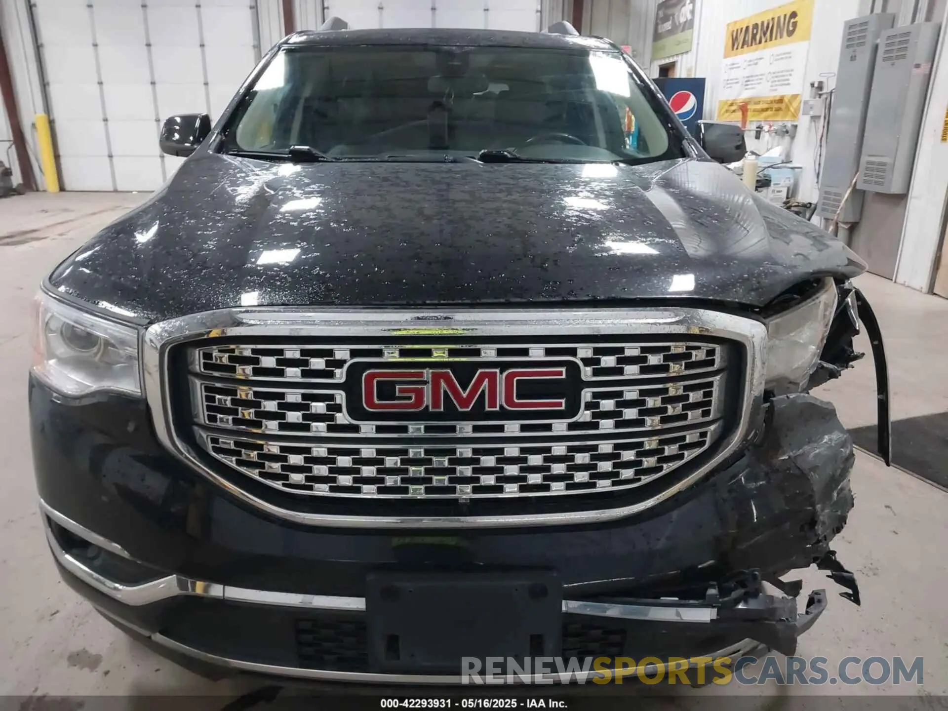 12 Photograph of a damaged car 1GKKNXLS0KZ112252 GMC ACADIA 2019