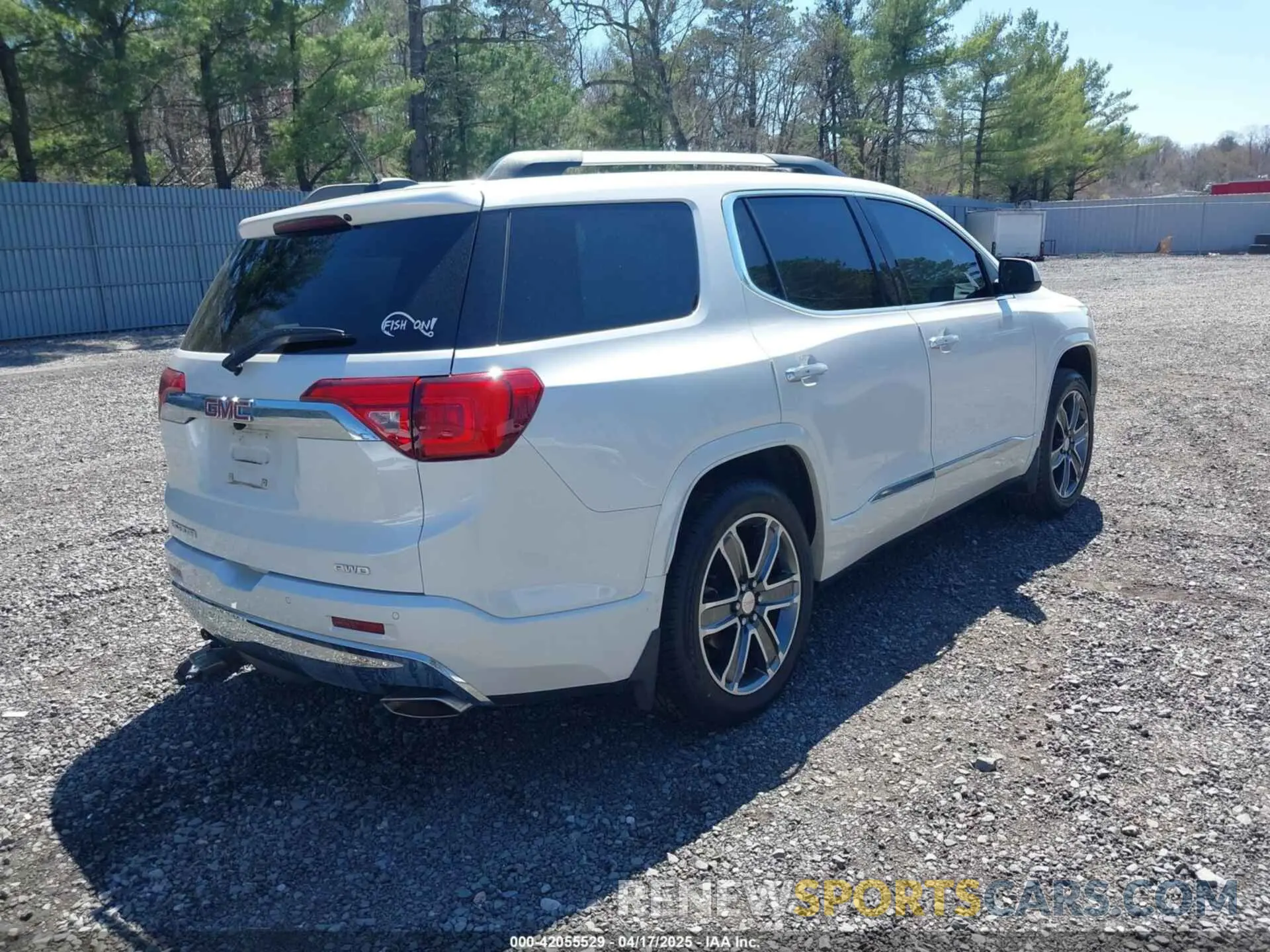 4 Photograph of a damaged car 1GKKNXLS4KZ114232 GMC ACADIA 2019