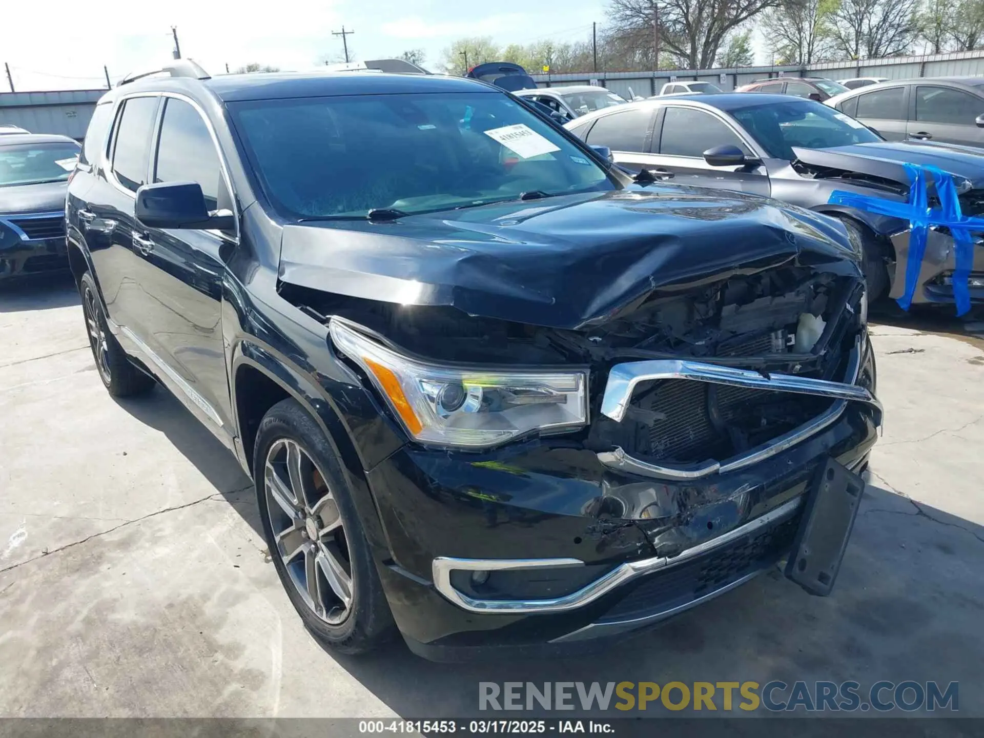 1 Photograph of a damaged car 1GKKNXLS7KZ162548 GMC ACADIA 2019