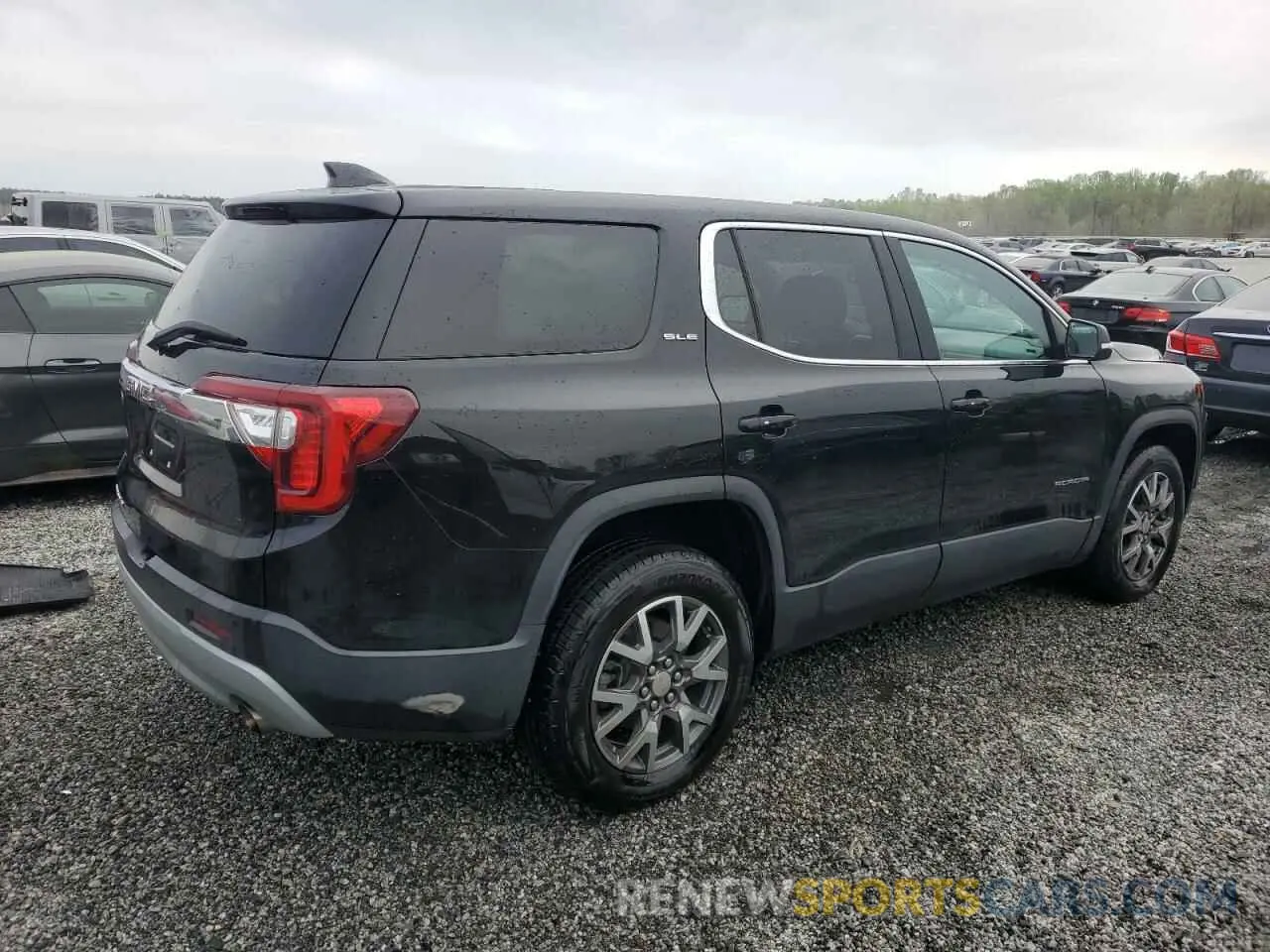 3 Photograph of a damaged car 1GKKNKLA2LZ199261 GMC ACADIA 2020