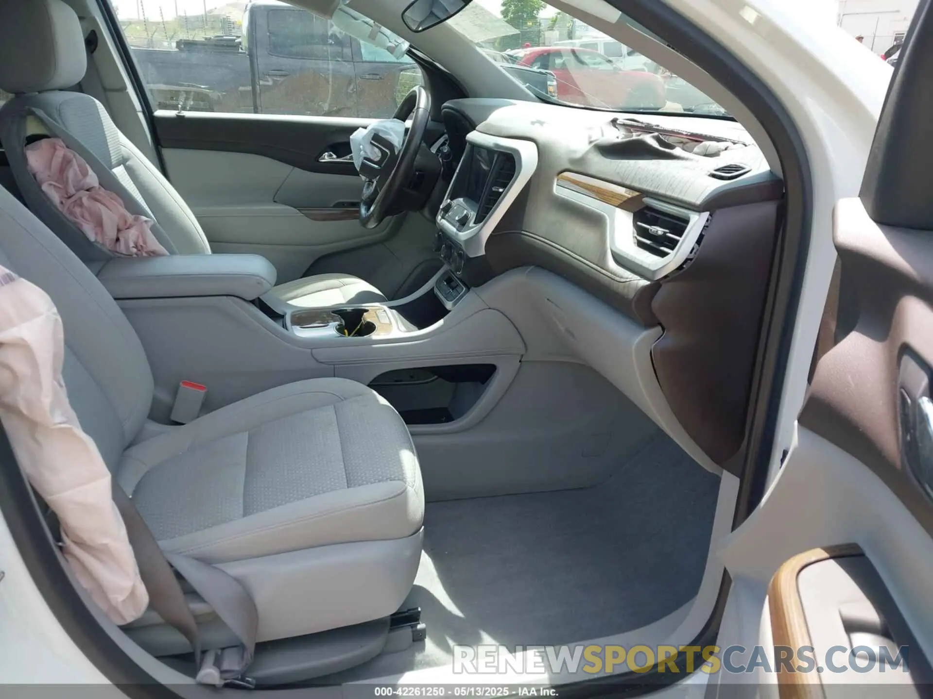 5 Фотография поврежденного автомобиля 1GKKNKLA4LZ164964 GMC ACADIA 2020