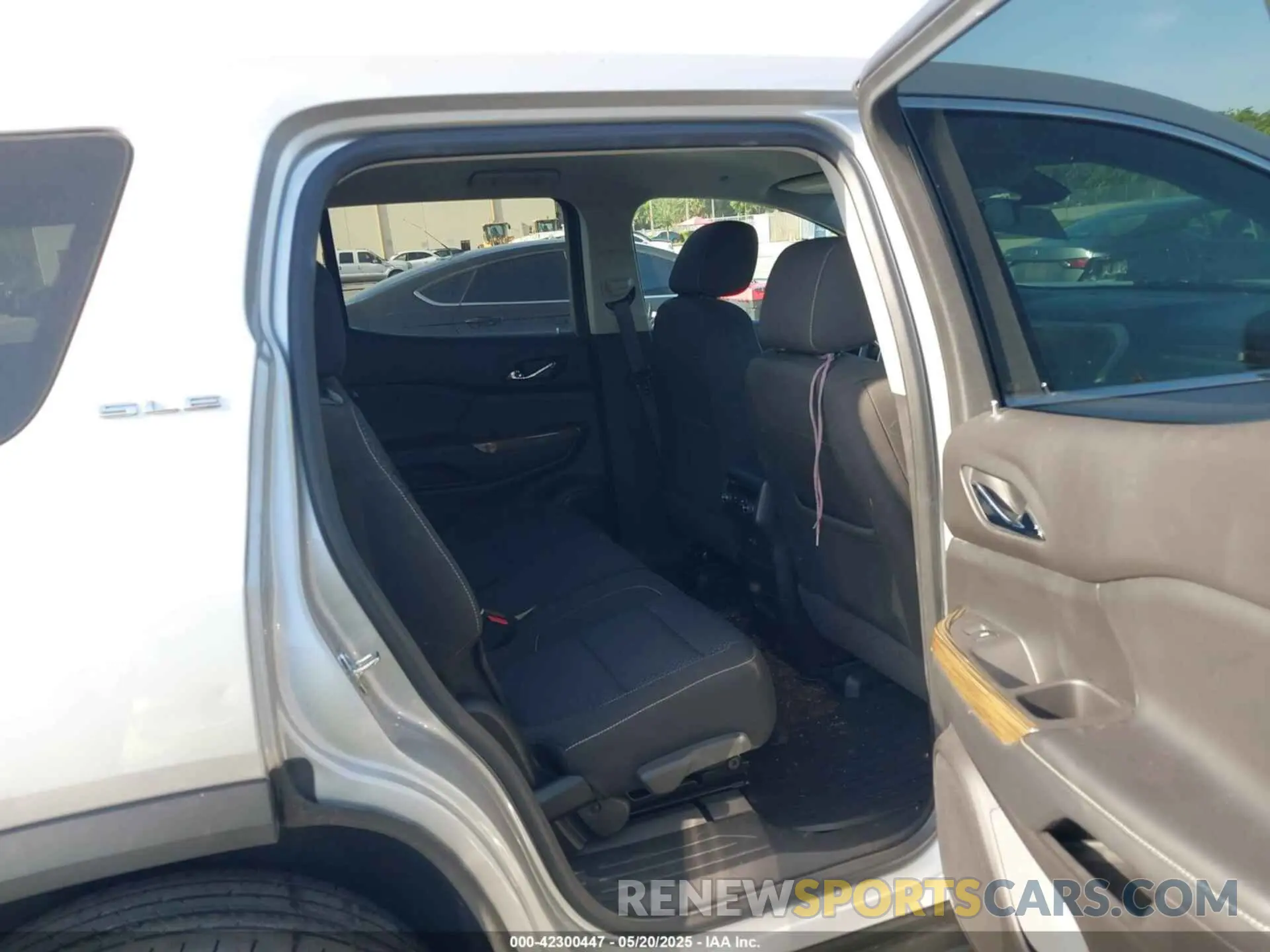 8 Фотография поврежденного автомобиля 1GKKNKLA4LZ196751 GMC ACADIA 2020