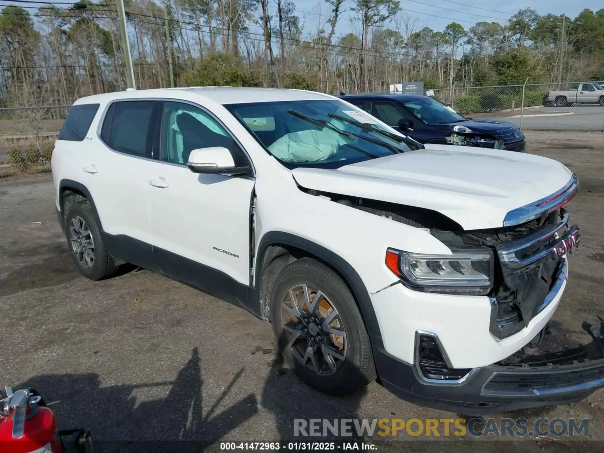 1 Photograph of a damaged car 1GKKNKLA5LZ112128 GMC ACADIA 2020