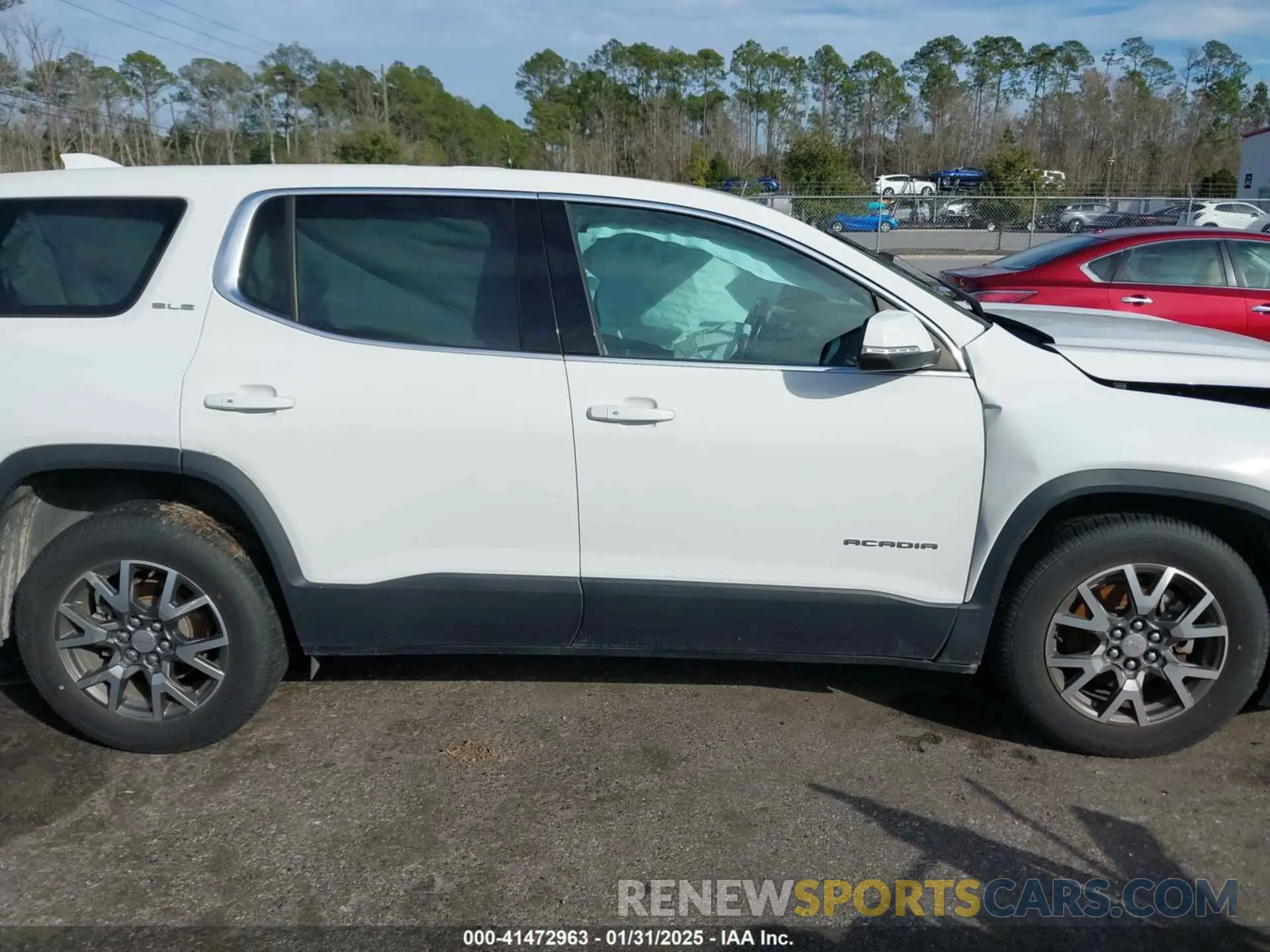 12 Photograph of a damaged car 1GKKNKLA5LZ112128 GMC ACADIA 2020