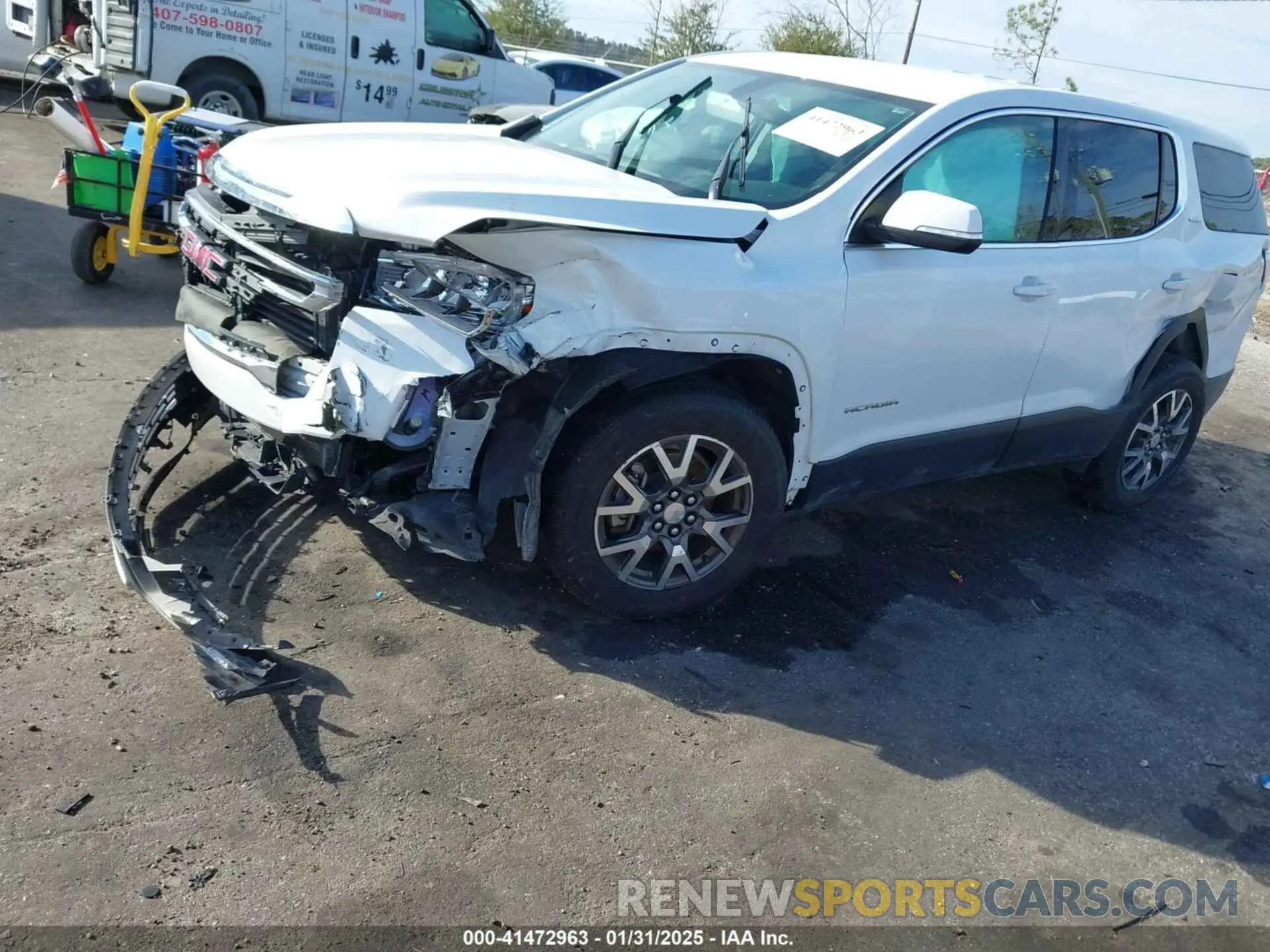 2 Photograph of a damaged car 1GKKNKLA5LZ112128 GMC ACADIA 2020