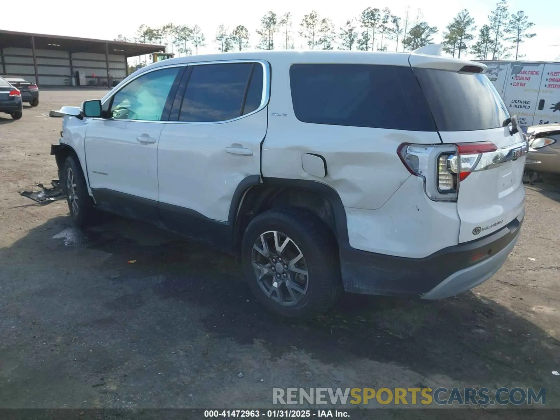 3 Photograph of a damaged car 1GKKNKLA5LZ112128 GMC ACADIA 2020