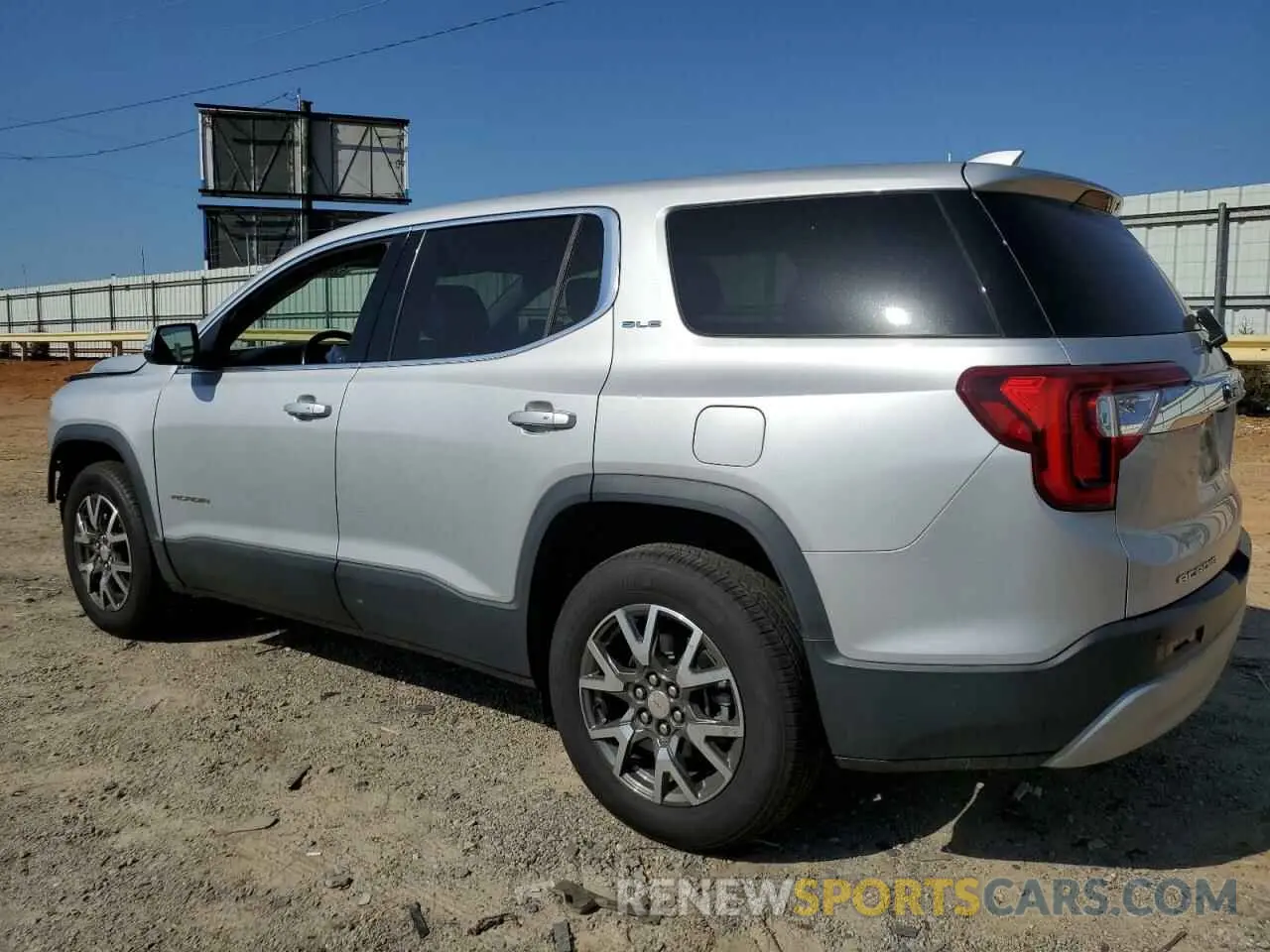 2 Photograph of a damaged car 1GKKNKLA8LZ208318 GMC ACADIA 2020