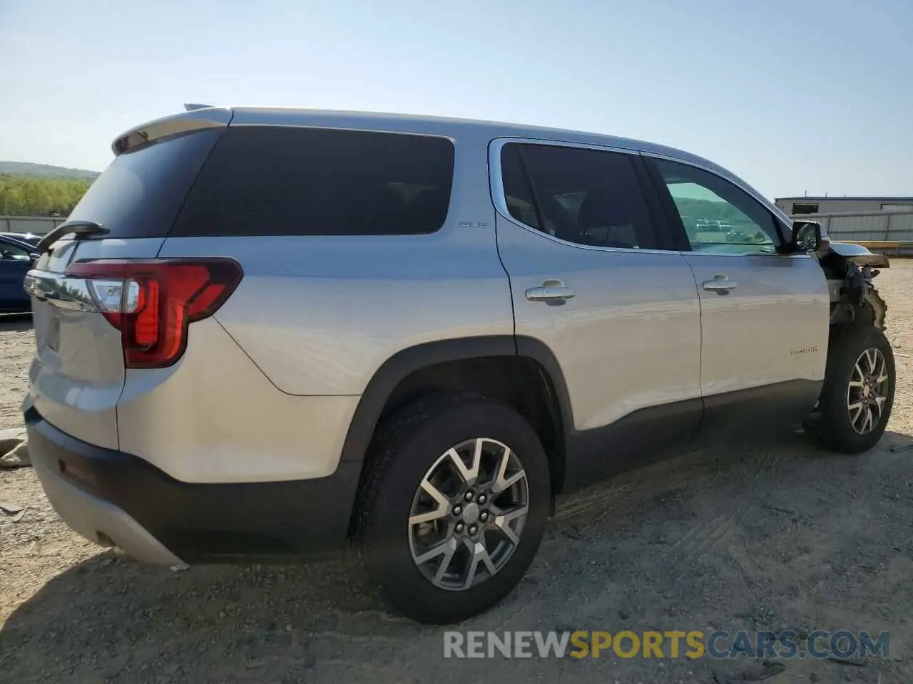 3 Photograph of a damaged car 1GKKNKLA8LZ208318 GMC ACADIA 2020