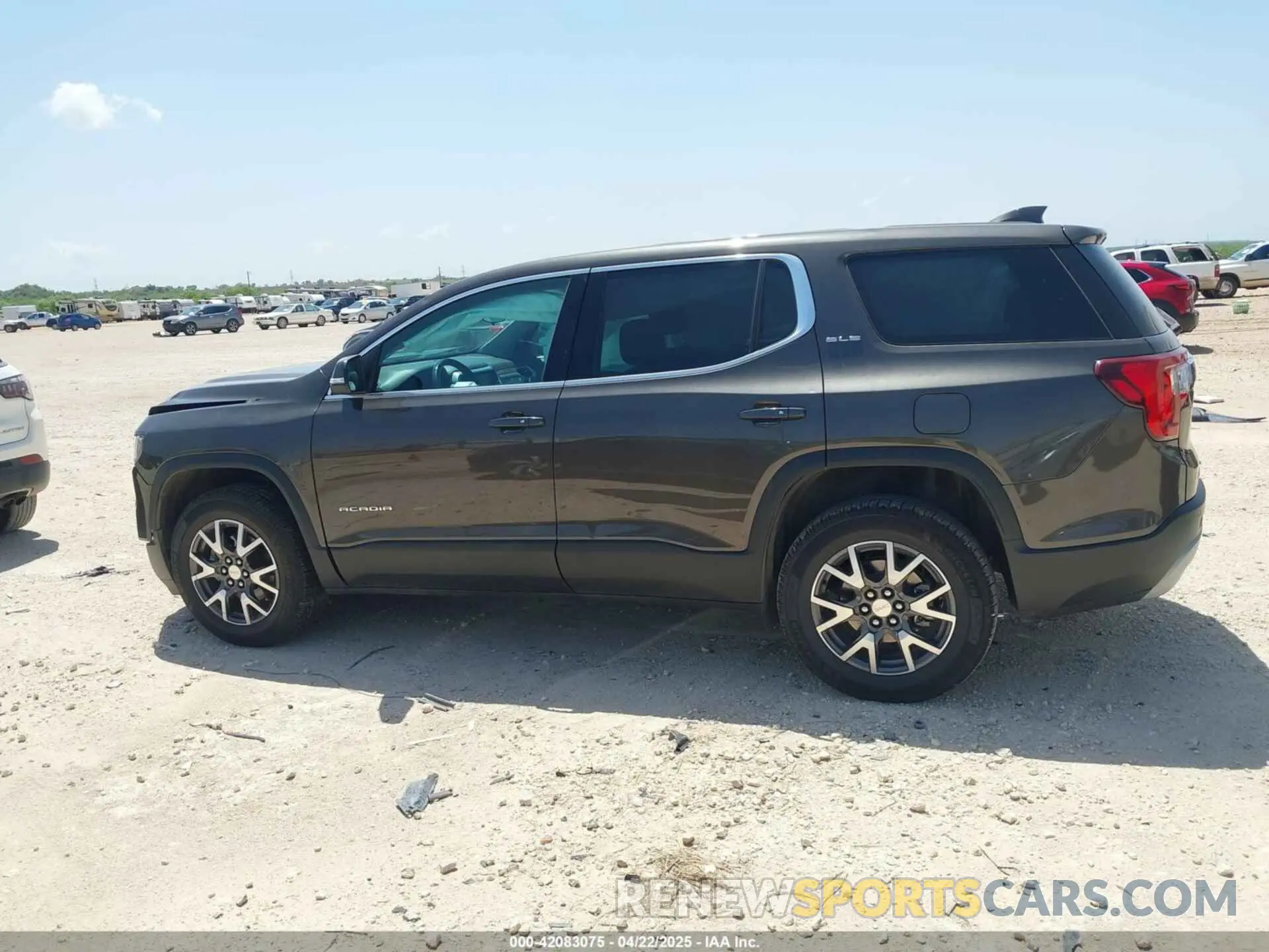 14 Фотография поврежденного автомобиля 1GKKNKLAXLZ166105 GMC ACADIA 2020