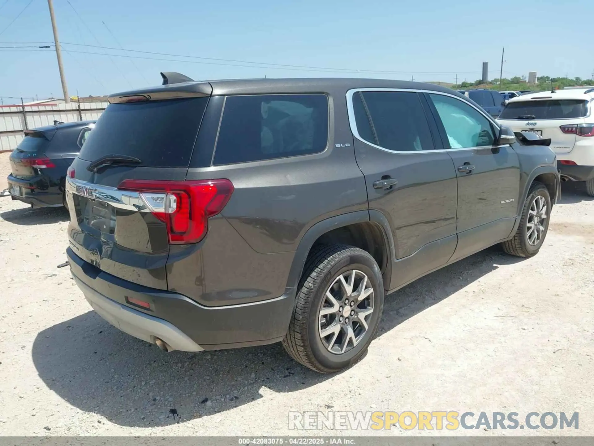 4 Фотография поврежденного автомобиля 1GKKNKLAXLZ166105 GMC ACADIA 2020