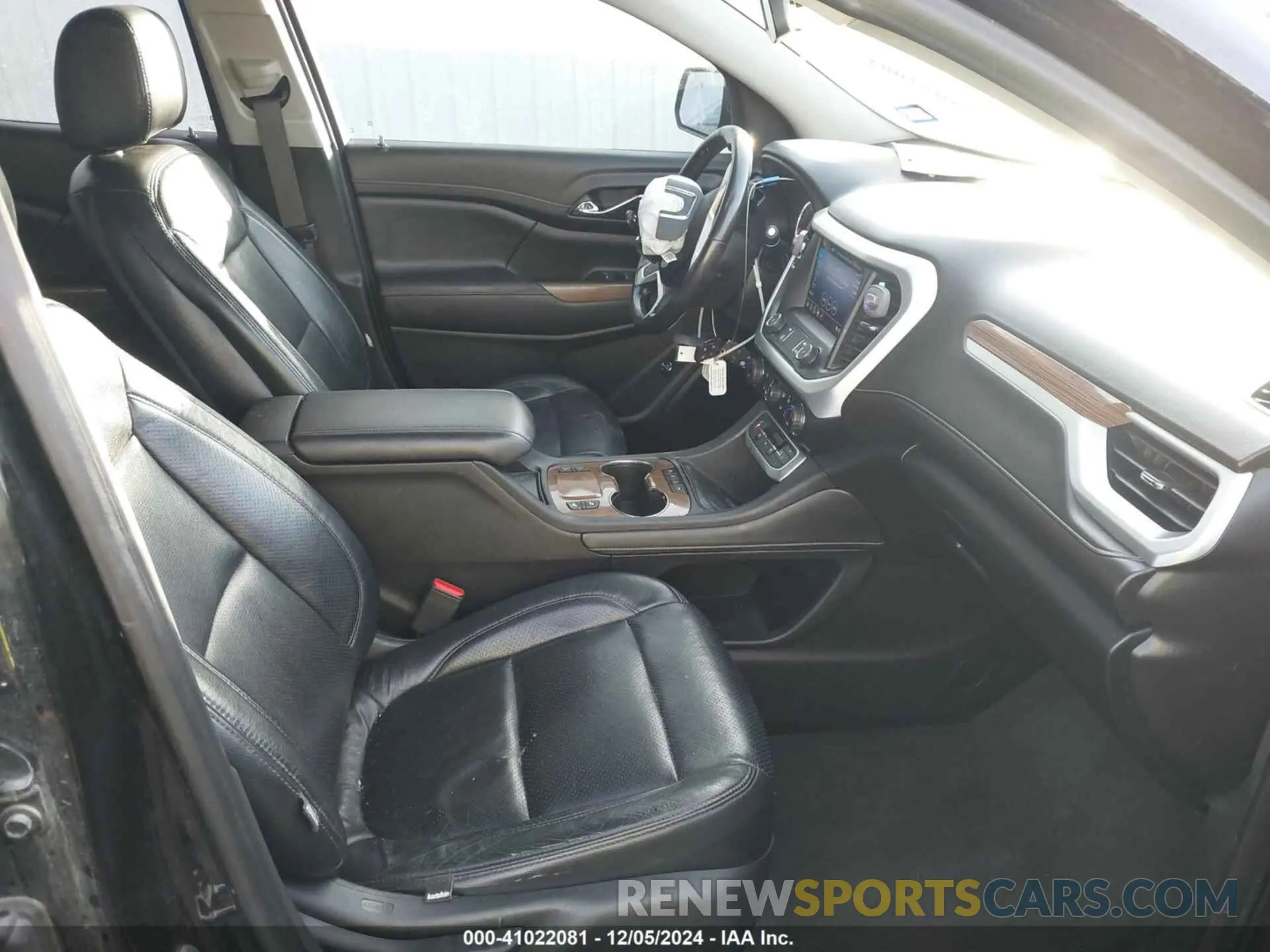 5 Фотография поврежденного автомобиля 1GKKNKLS9LZ167738 GMC ACADIA 2020