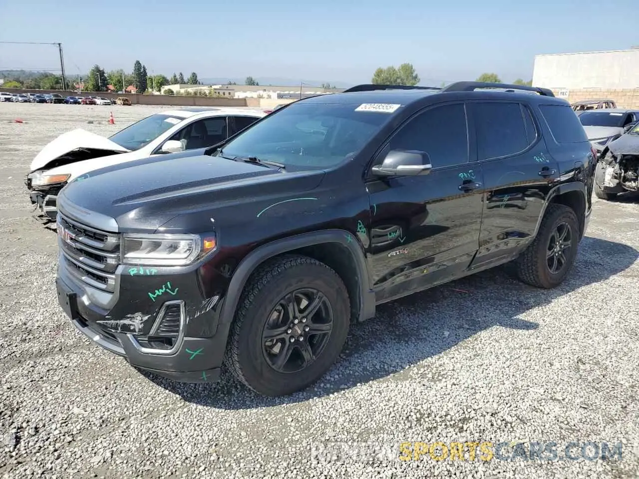 1 Photograph of a damaged car 1GKKNLLS3LZ115642 GMC ACADIA 2020