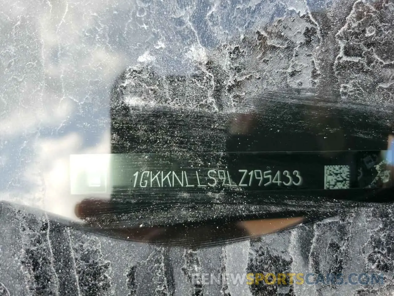 13 Photograph of a damaged car 1GKKNLLS9LZ195433 GMC ACADIA 2020