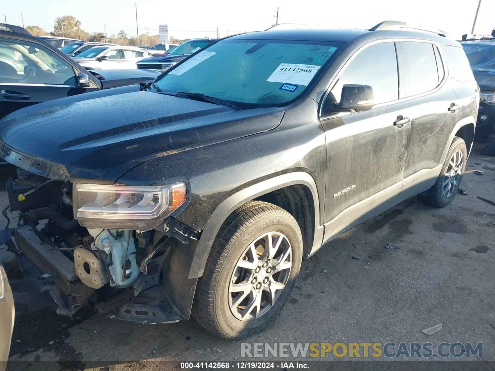 2 Photograph of a damaged car 1GKKNML40LZ202065 GMC ACADIA 2020