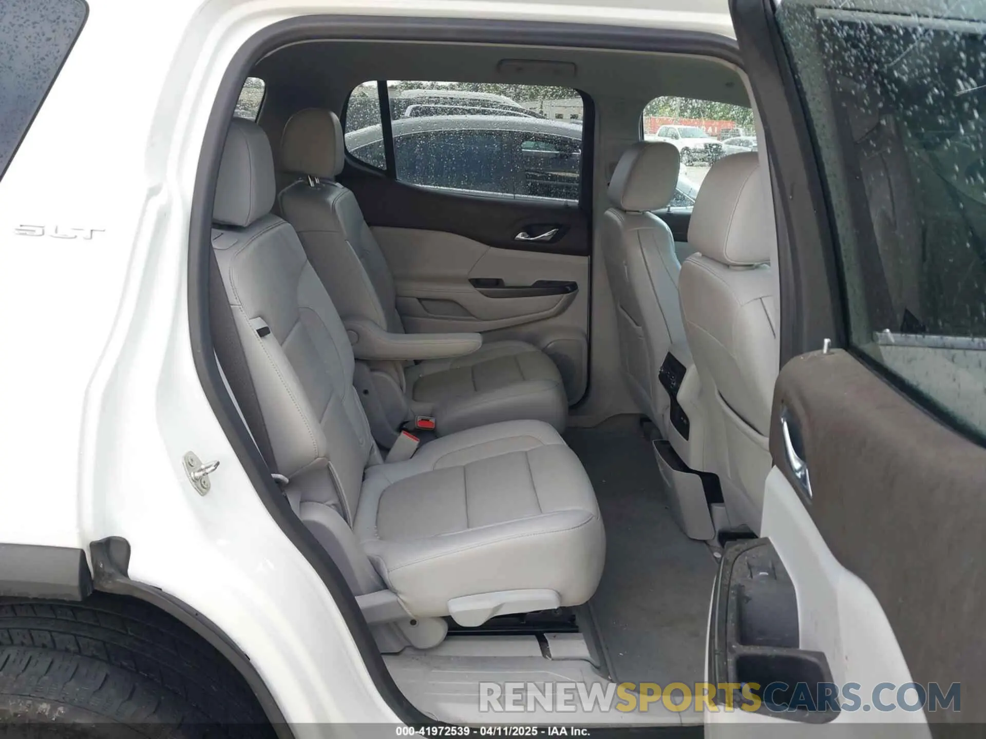 8 Фотография поврежденного автомобиля 1GKKNML44LZ203820 GMC ACADIA 2020