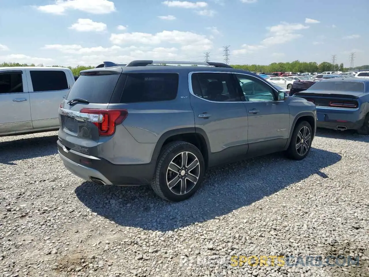 3 Photograph of a damaged car 1GKKNMLS7LZ130716 GMC ACADIA 2020