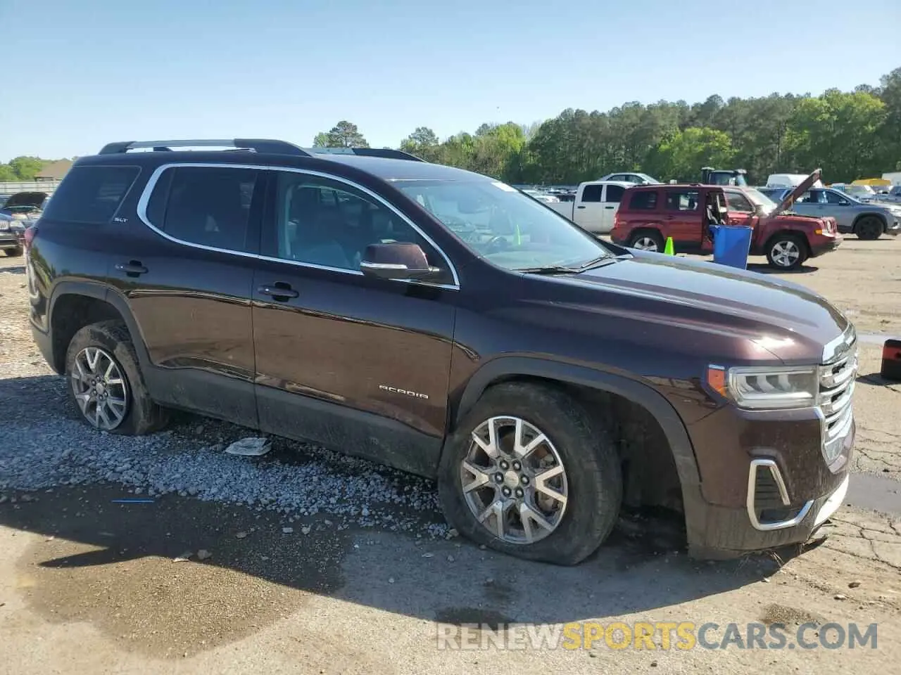 4 Photograph of a damaged car 1GKKNMLS8LZ142969 GMC ACADIA 2020