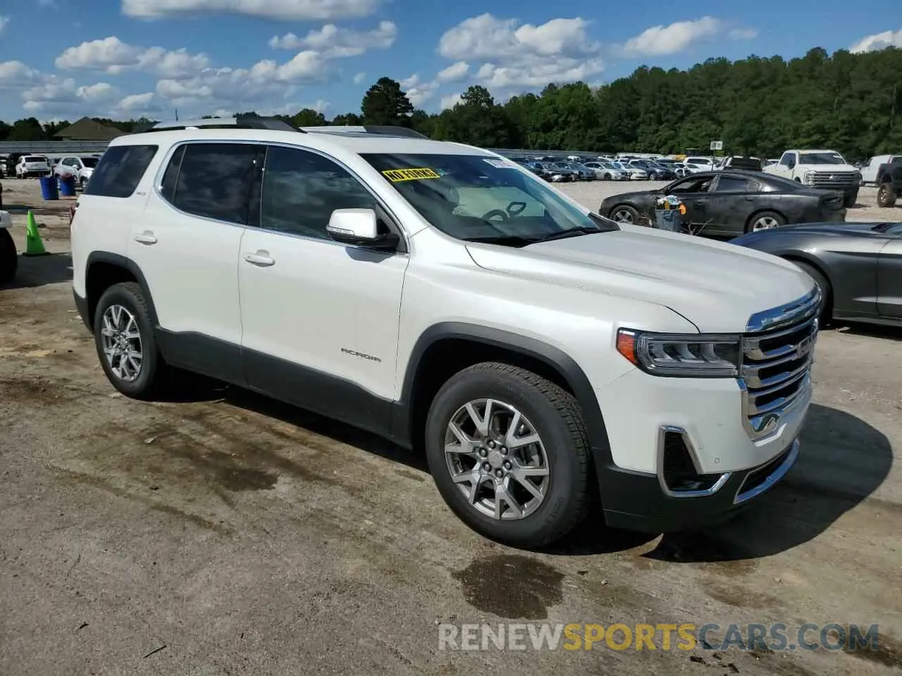 4 Photograph of a damaged car 1GKKNMLS8LZ230923 GMC ACADIA 2020