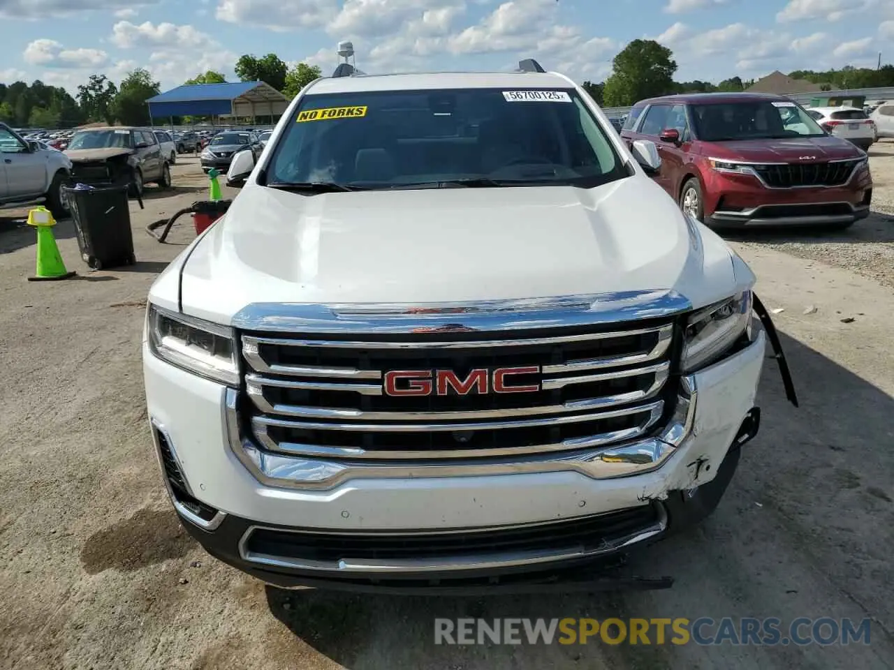 5 Photograph of a damaged car 1GKKNMLS8LZ230923 GMC ACADIA 2020