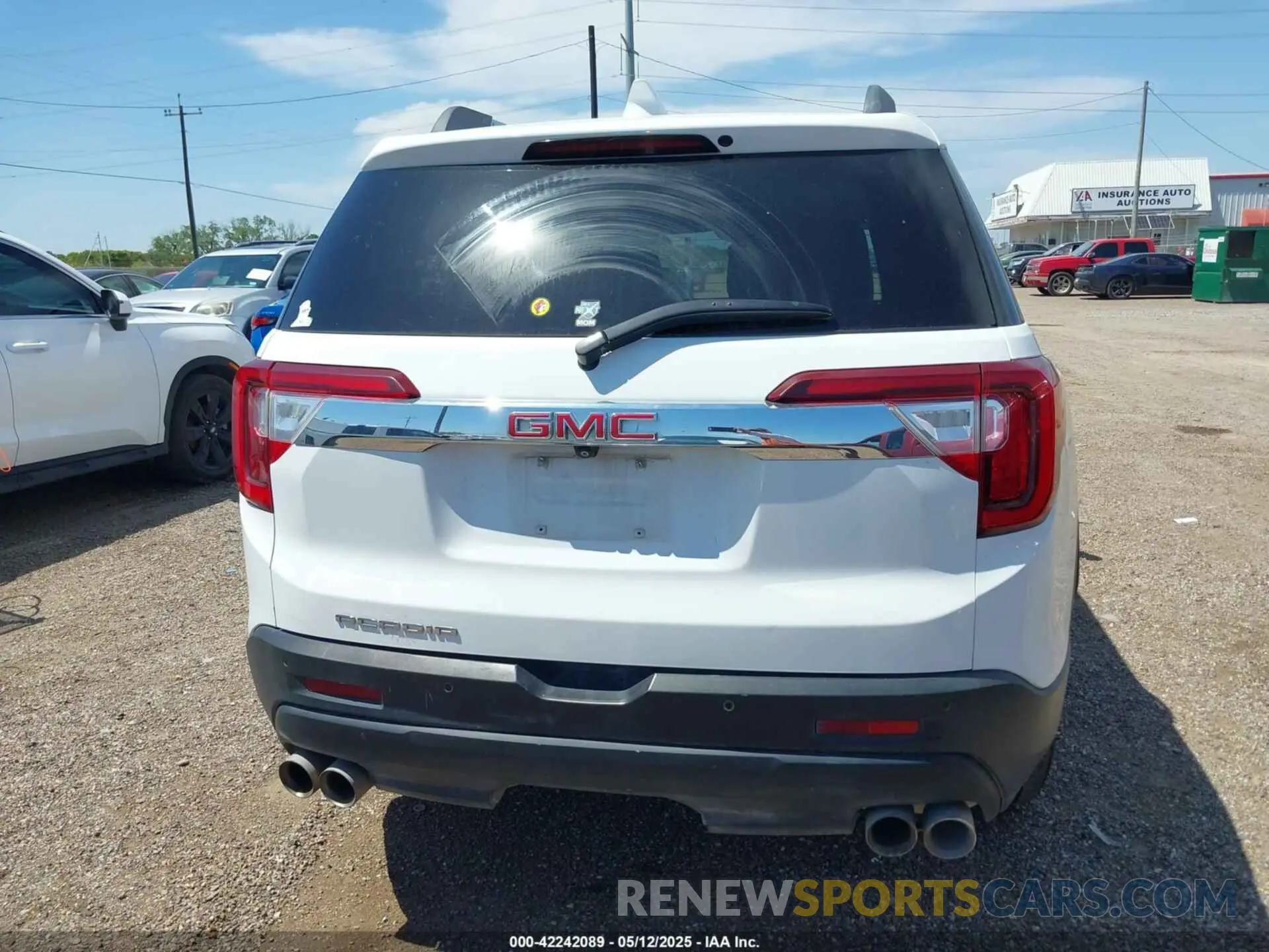 16 Photograph of a damaged car 1GKKNMLS9LZ130829 GMC ACADIA 2020