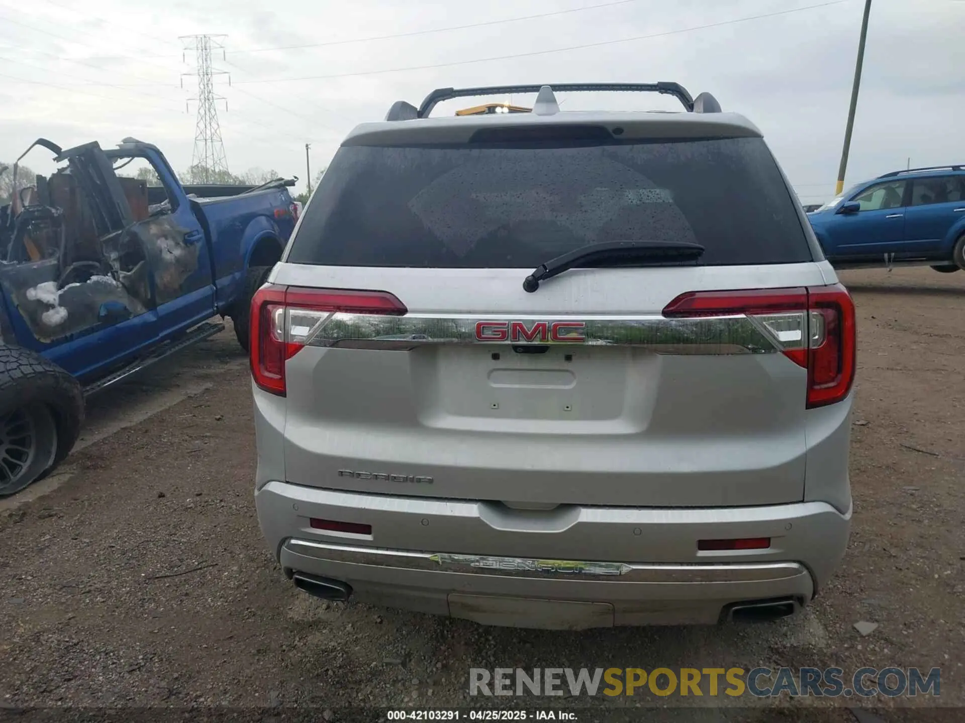 16 Photograph of a damaged car 1GKKNPLS0LZ174963 GMC ACADIA 2020