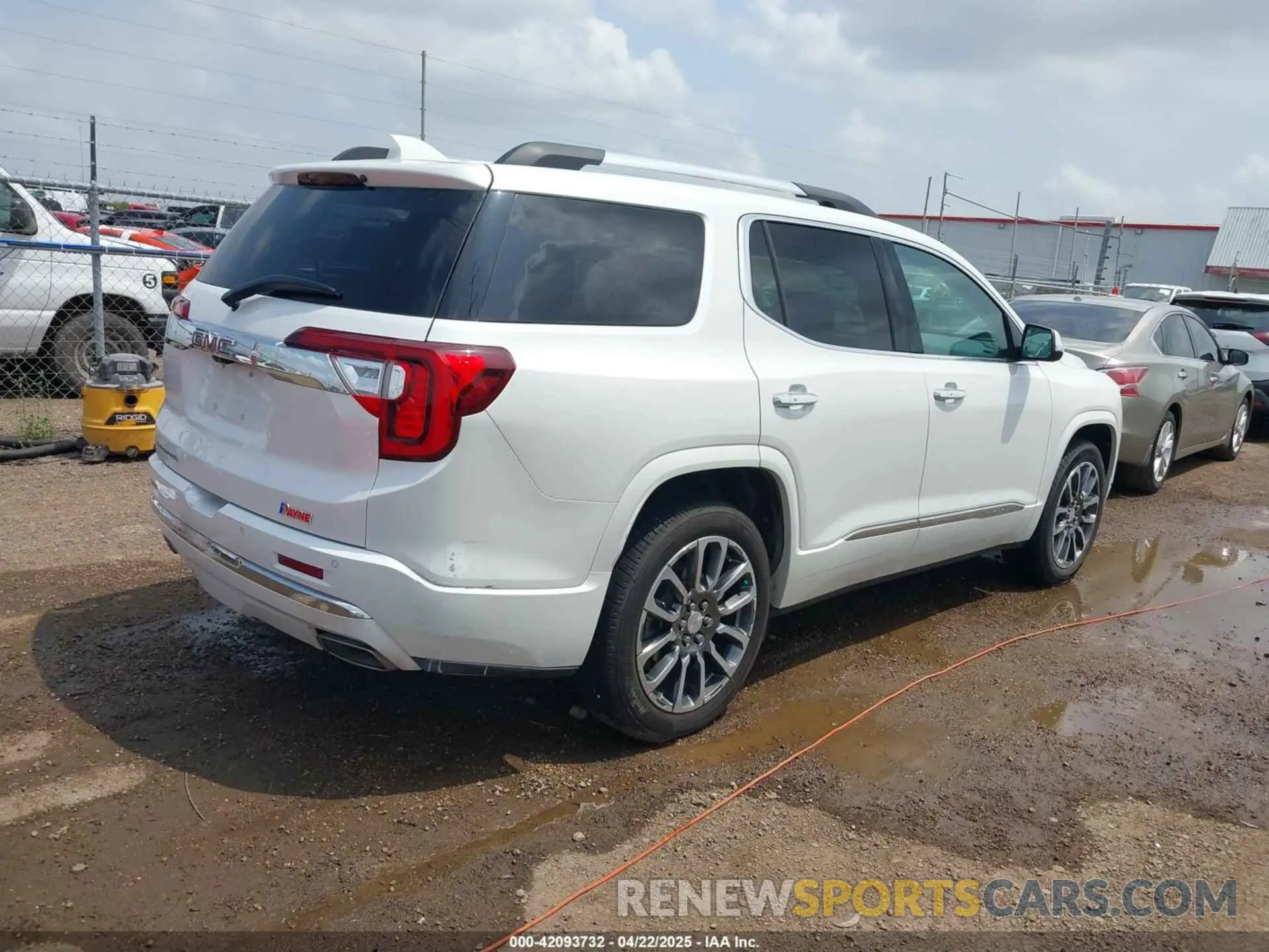 4 Фотография поврежденного автомобиля 1GKKNPLS4LZ113308 GMC ACADIA 2020