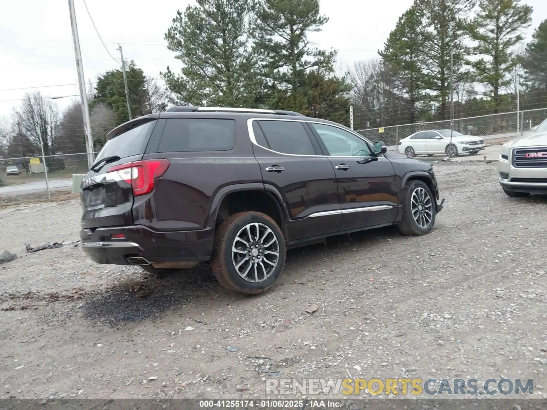 4 Photograph of a damaged car 1GKKNPLS4LZ235005 GMC ACADIA 2020
