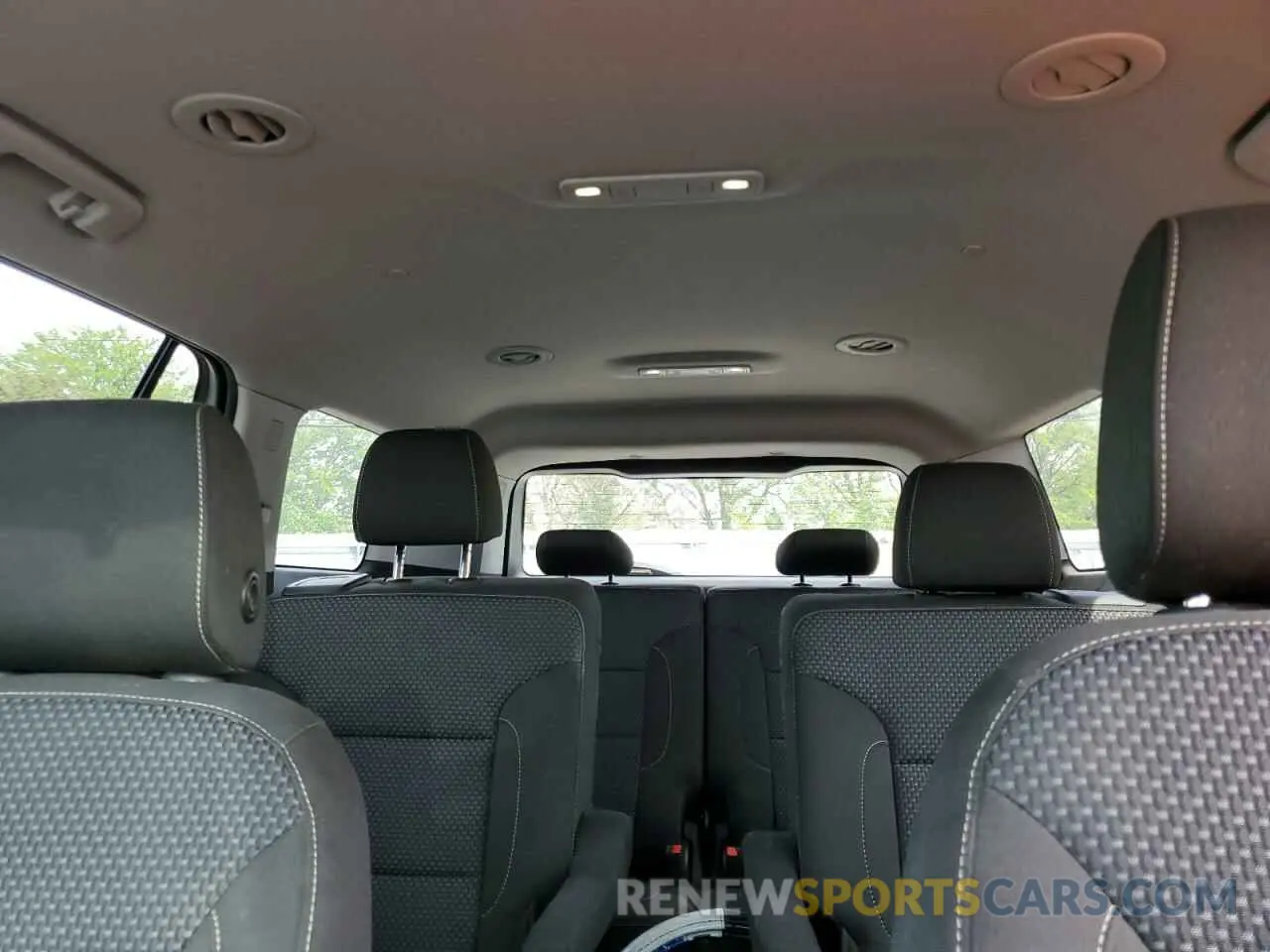 10 Photograph of a damaged car 1GKKNRLS0LZ165157 GMC ACADIA 2020