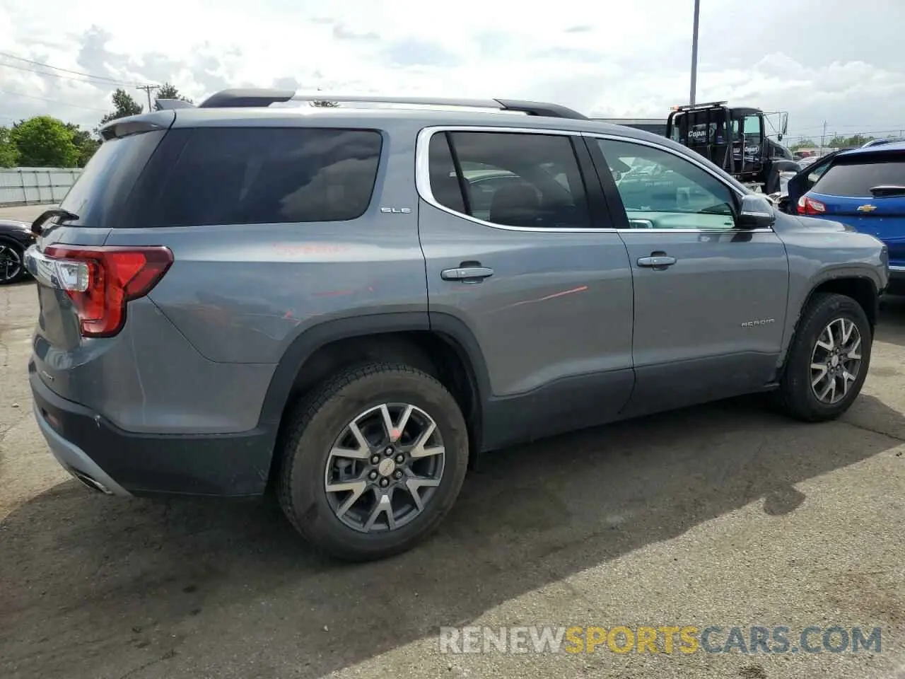 3 Photograph of a damaged car 1GKKNRLS0LZ165157 GMC ACADIA 2020