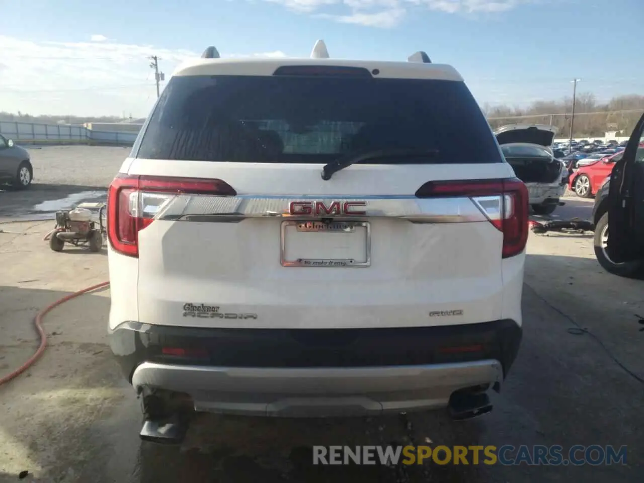 6 Photograph of a damaged car 1GKKNRLS4LZ159930 GMC ACADIA 2020