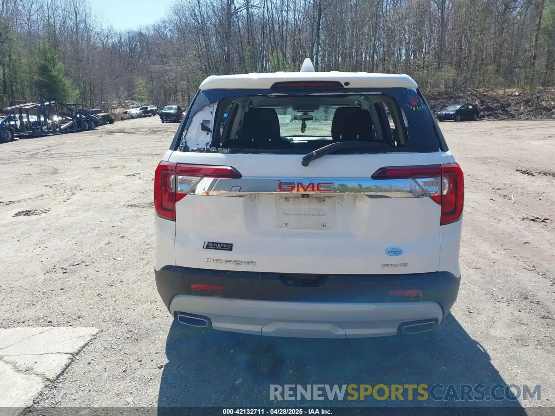 16 Photograph of a damaged car 1GKKNRLS4LZ171981 GMC ACADIA 2020