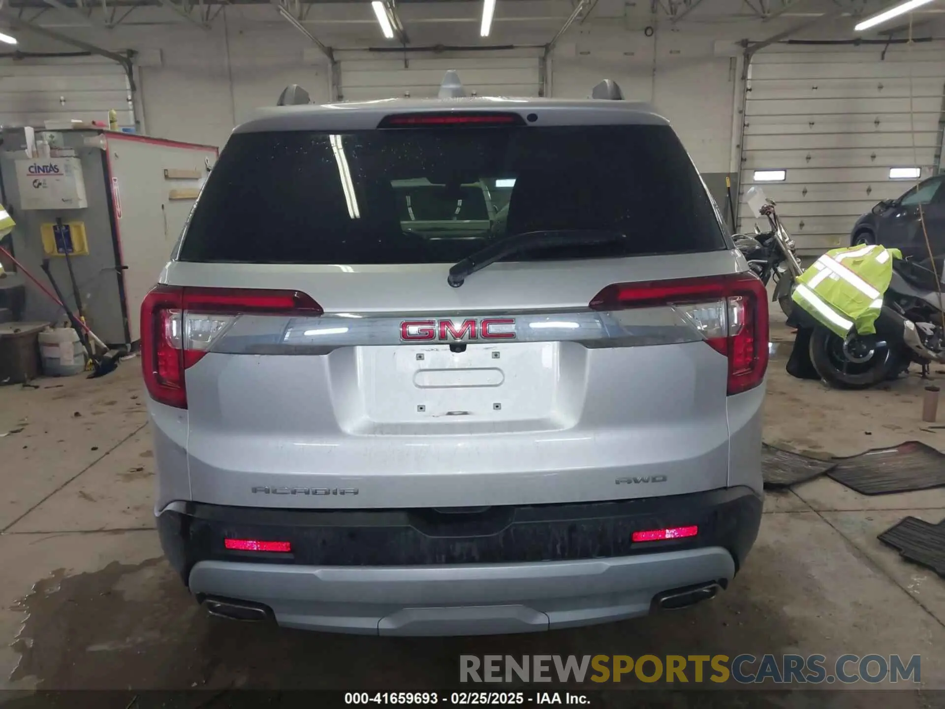 16 Photograph of a damaged car 1GKKNRLS6LZ168578 GMC ACADIA 2020