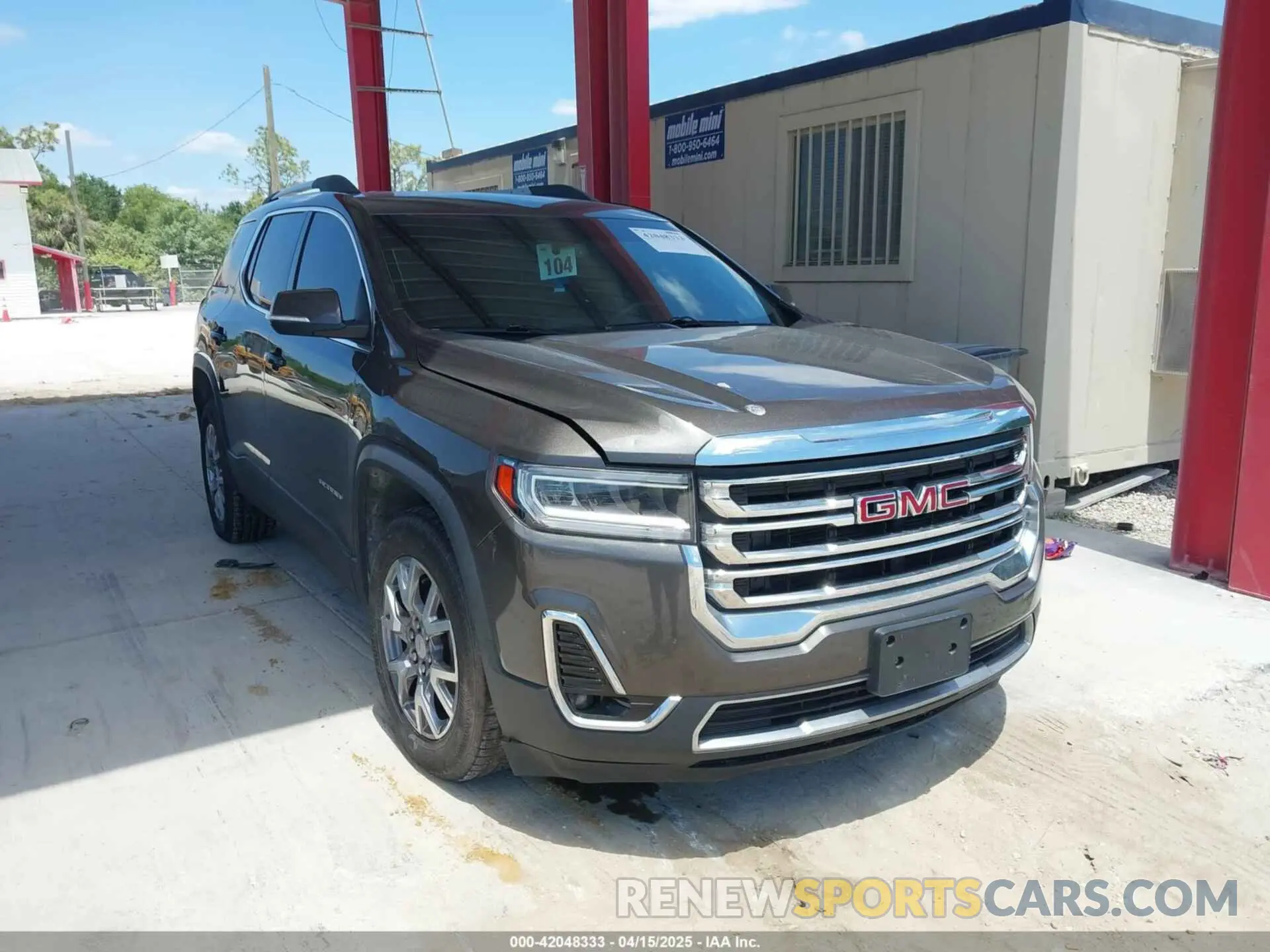 1 Photograph of a damaged car 1GKKNULS1LZ106637 GMC ACADIA 2020