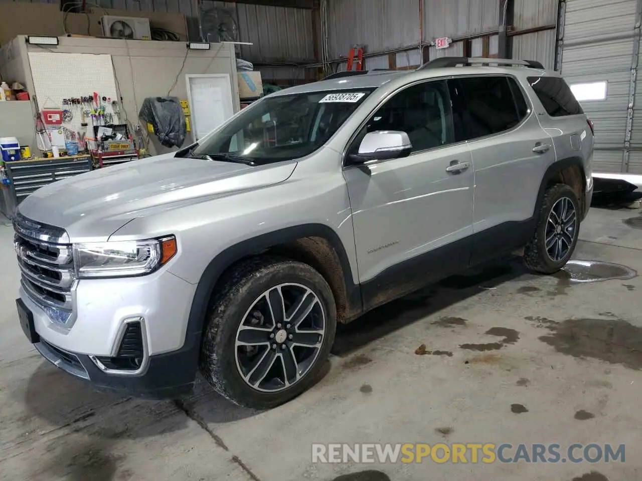 1 Photograph of a damaged car 1GKKNULS2LZ117677 GMC ACADIA 2020