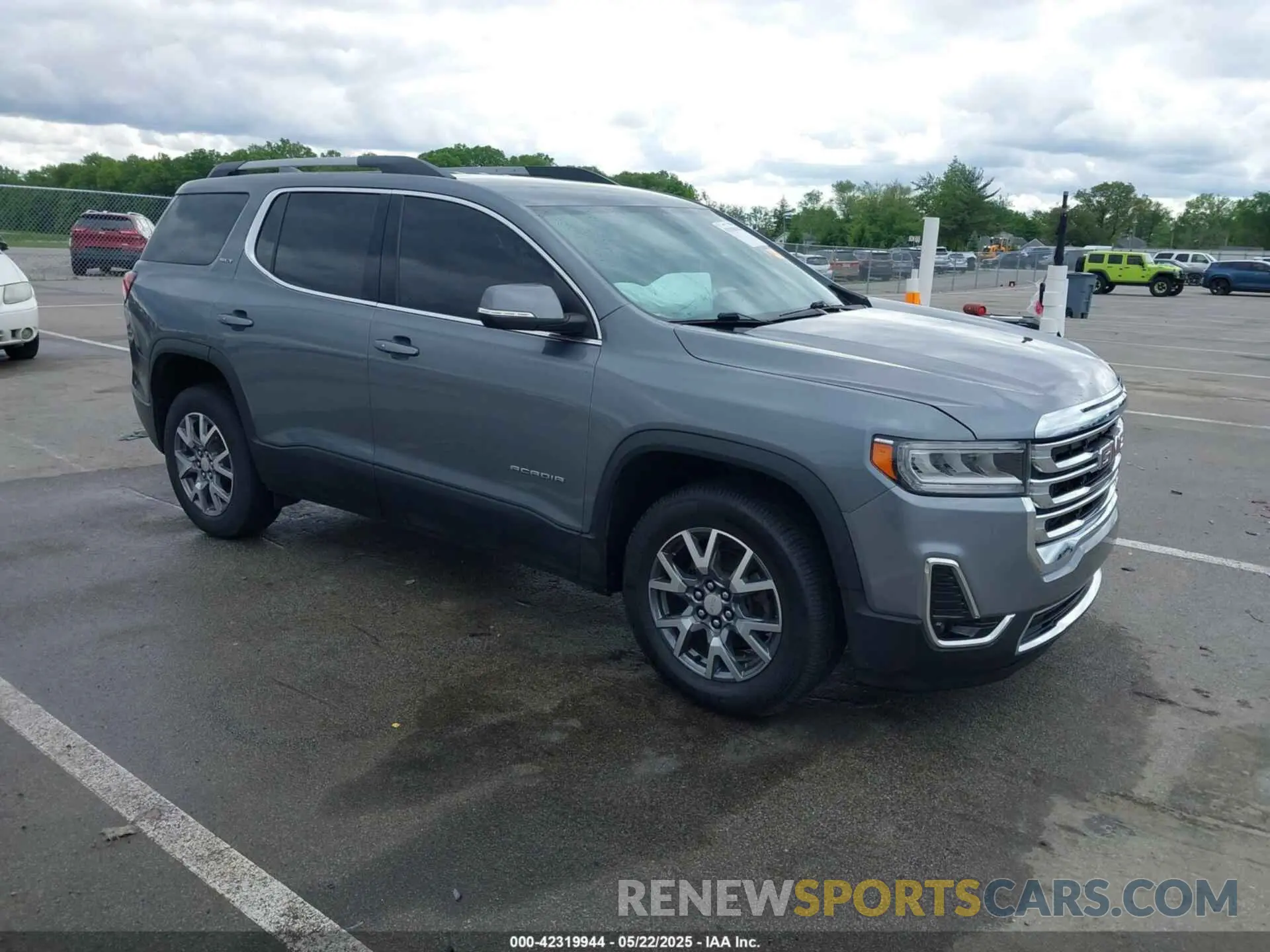 1 Photograph of a damaged car 1GKKNULS3LZ140210 GMC ACADIA 2020
