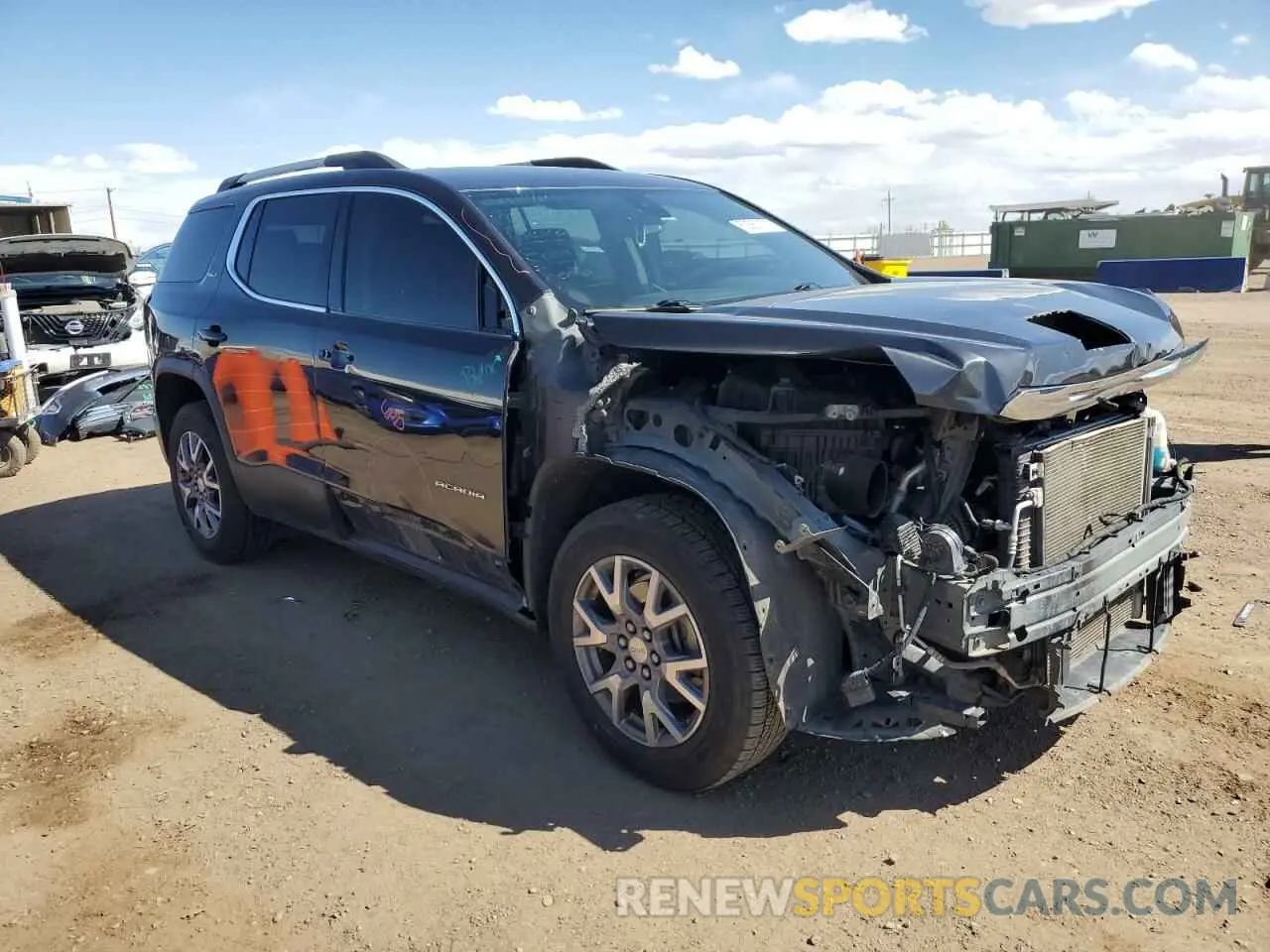 4 Photograph of a damaged car 1GKKNULS7LZ145667 GMC ACADIA 2020